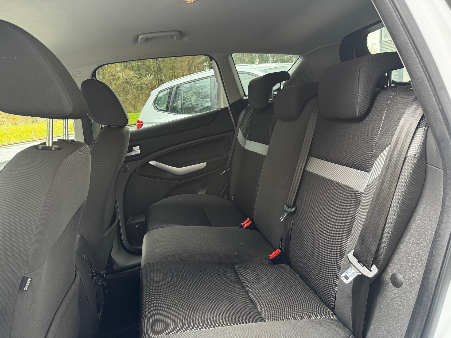 FORD Kuga 2.0 TDCi Carving 4WD PowerShift-image-11