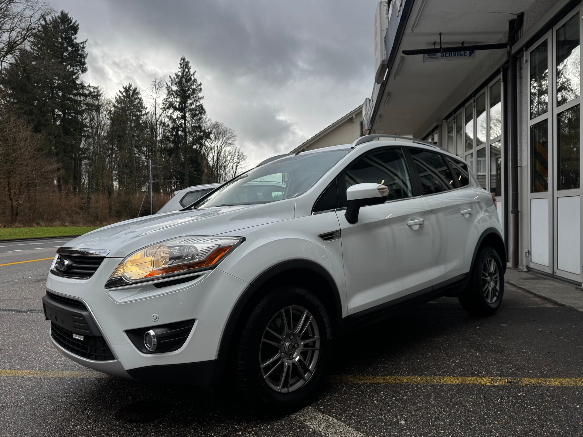 FORD Kuga 2.0 TDCi Carving 4WD PowerShift-showroom-element-1