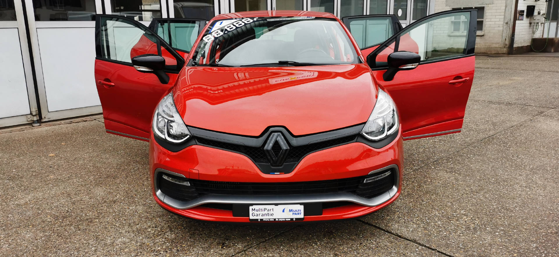 RENAULT Clio Sport 1.6 T 200 RS-image-5