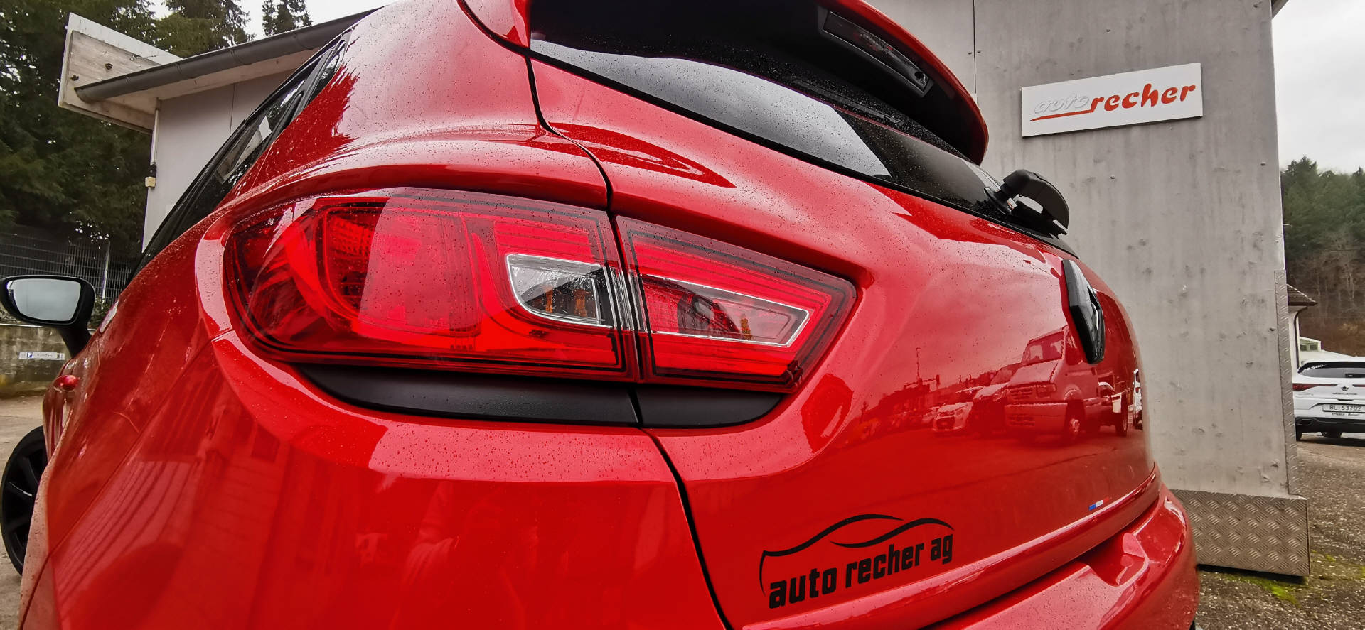 RENAULT Clio Sport 1.6 T 200 RS-image-4
