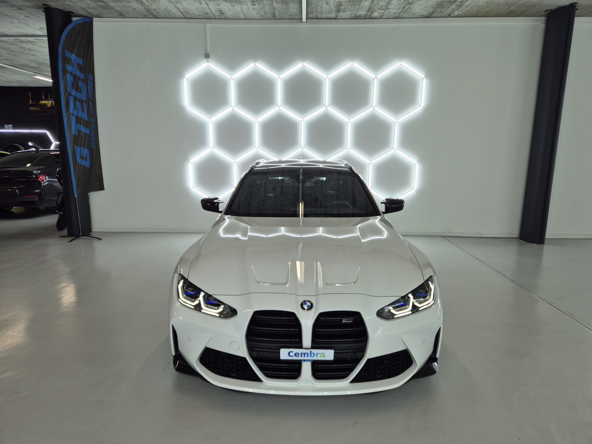 BMW M3 Touring xDrive Competition M-showroom-element-1