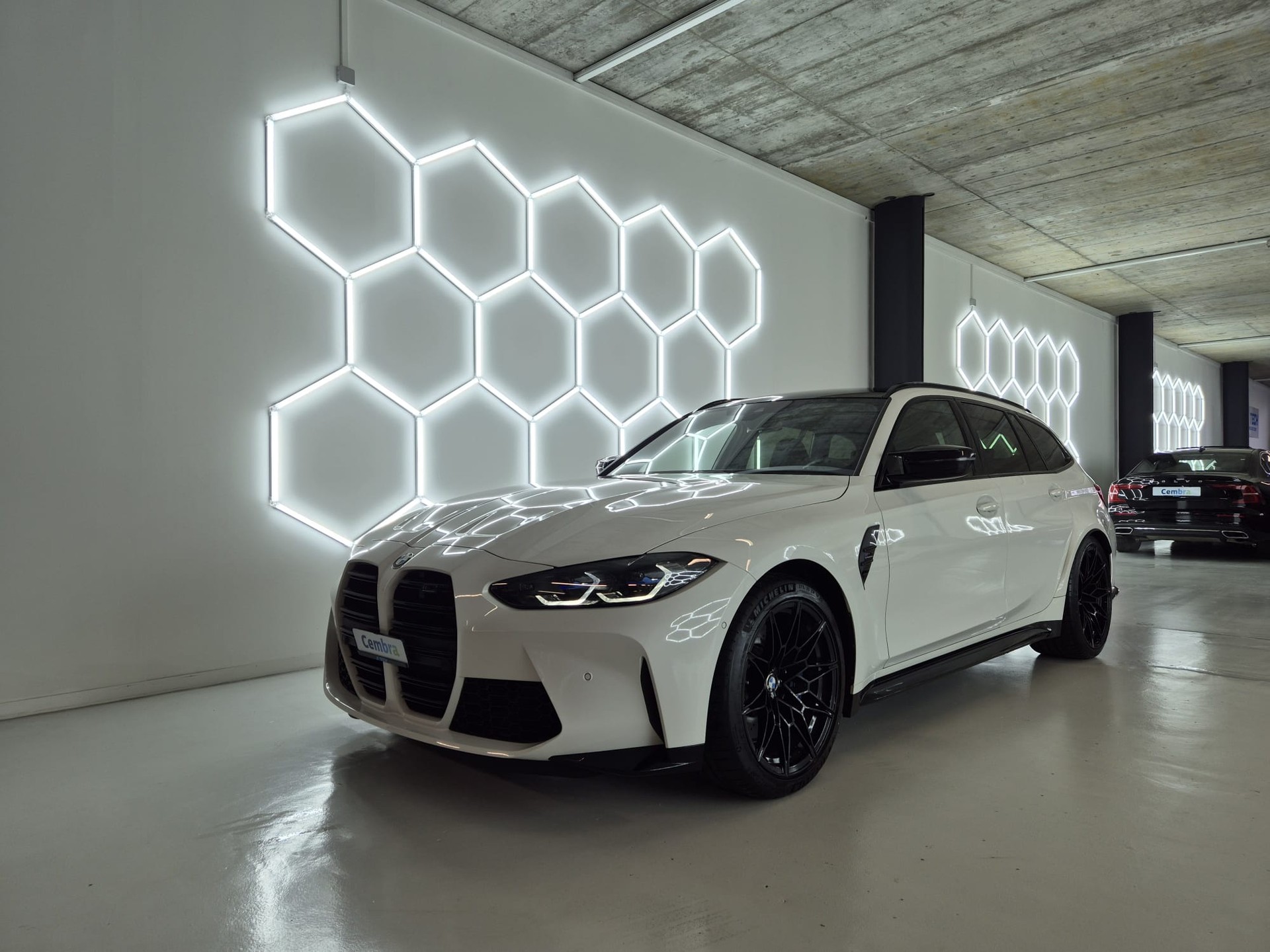 BMW M3 Touring xDrive Competition M-image-5