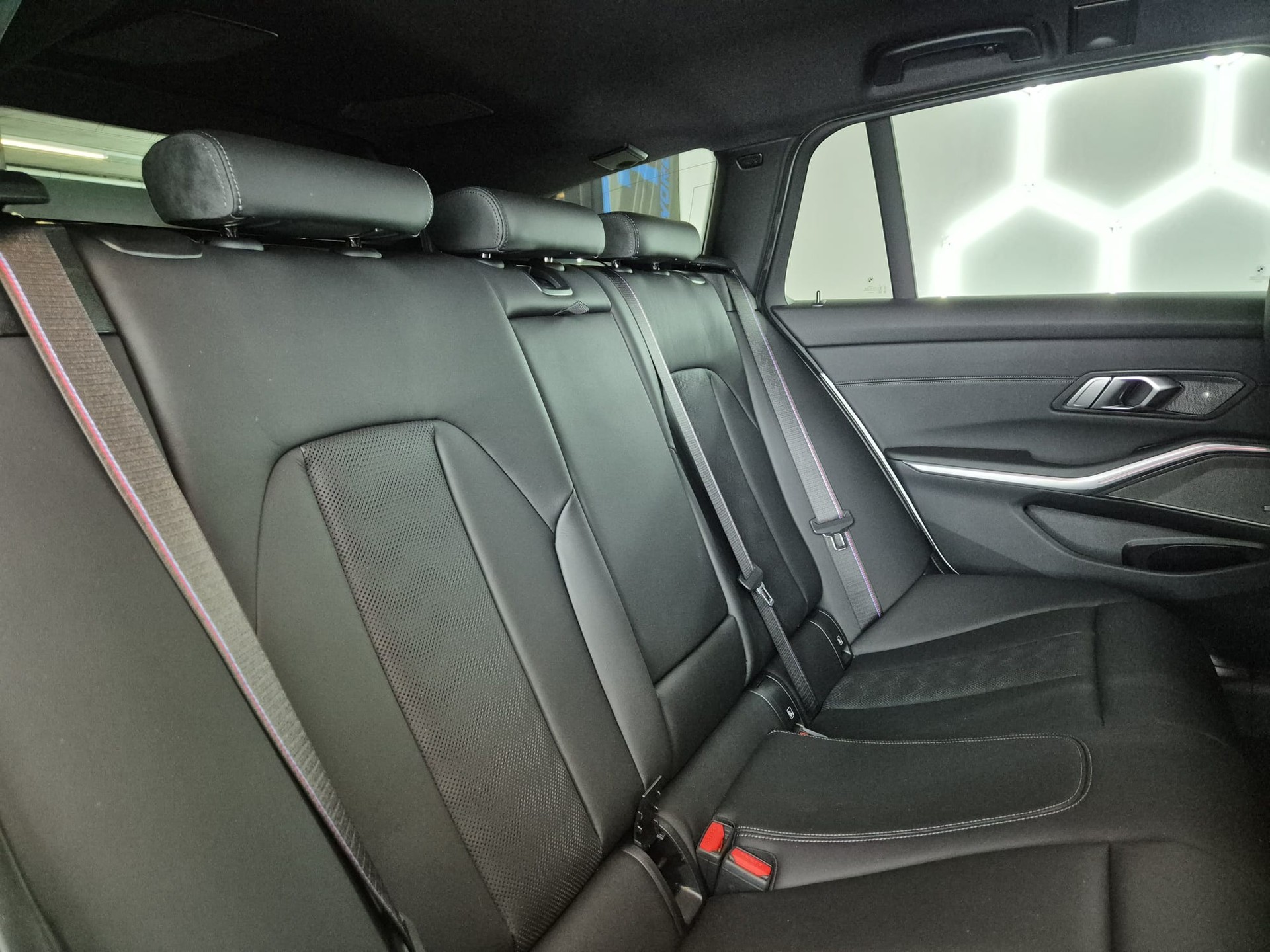 BMW M3 Touring xDrive Competition M-image-19