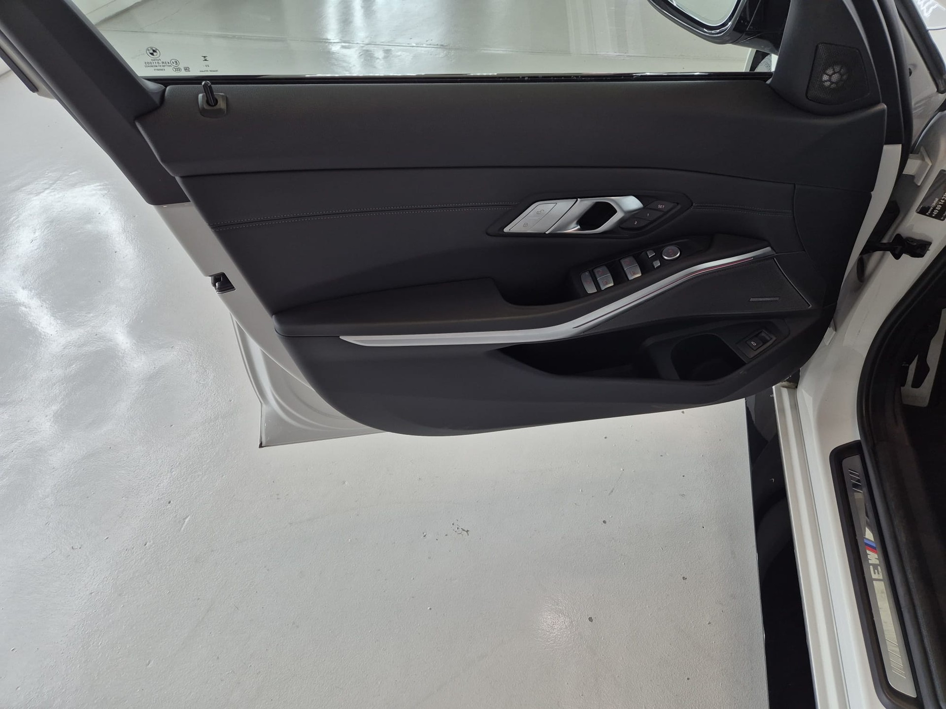 BMW M3 Touring xDrive Competition M-image-14