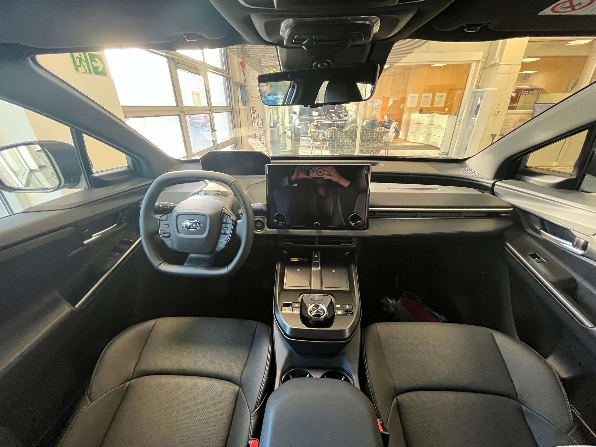 SUBARU Solterra eV Luxury AWD-image-8