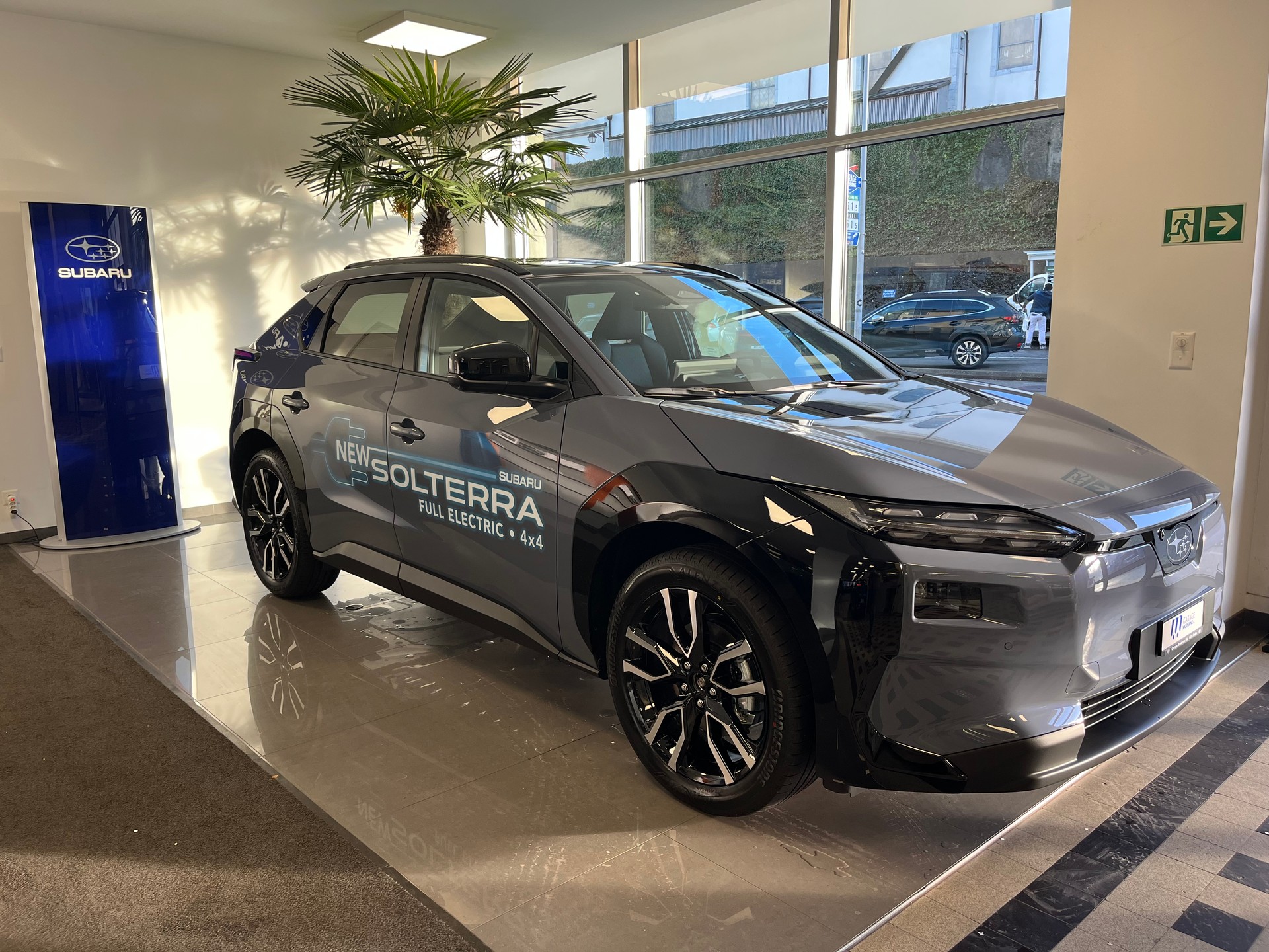 SUBARU Solterra eV Luxury AWD