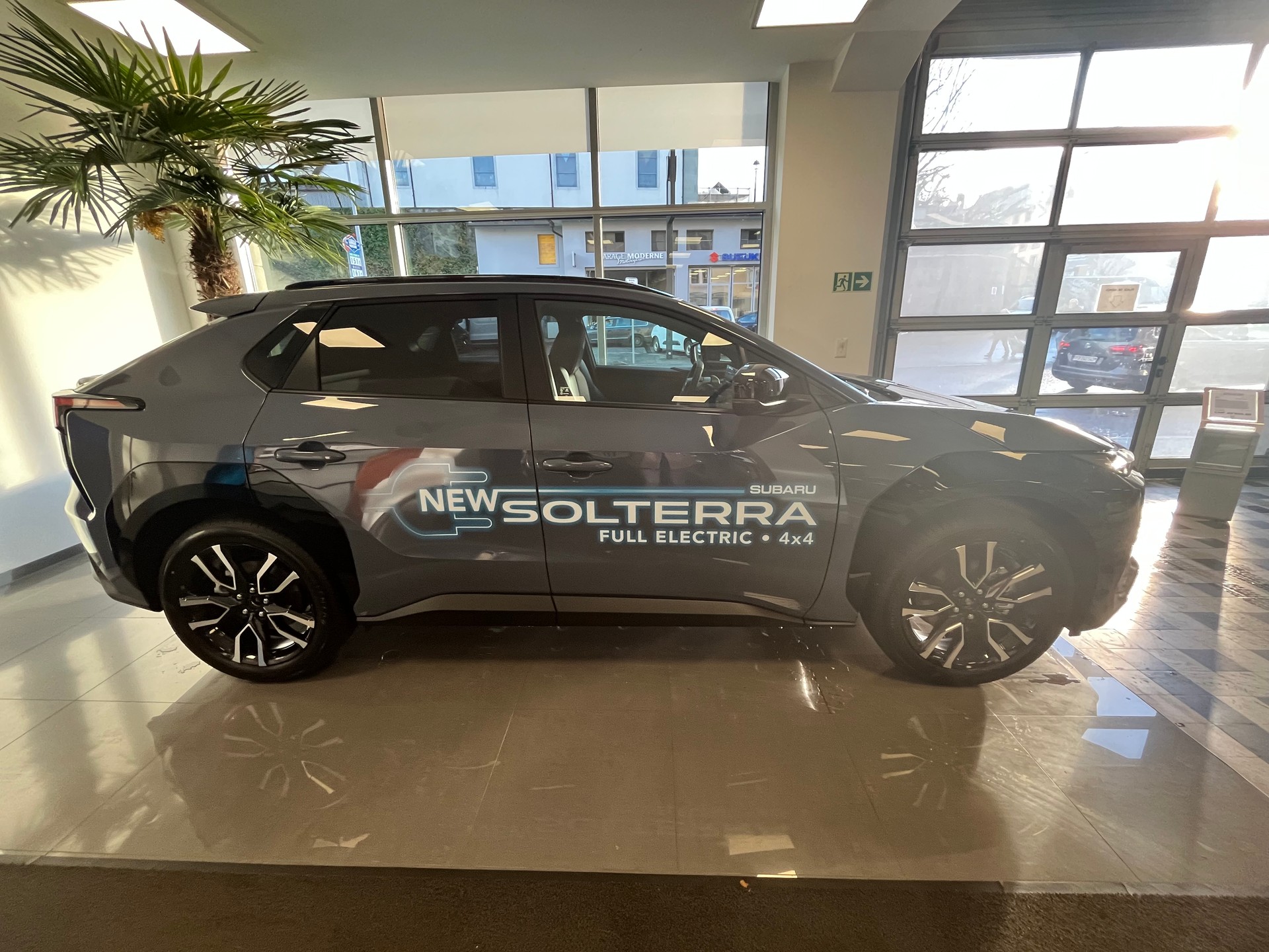 SUBARU Solterra eV Luxury AWD-image-4
