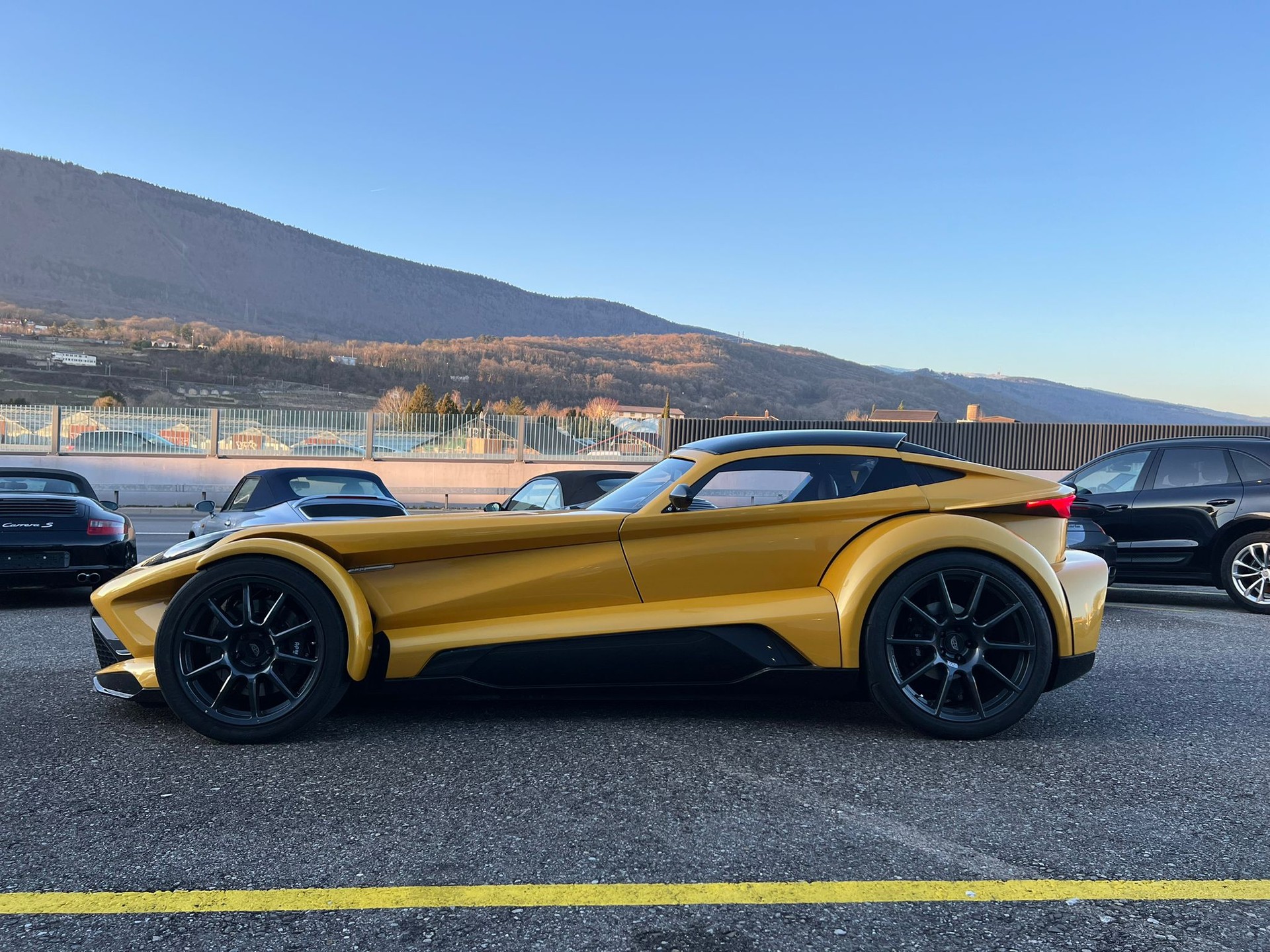 DONKERVOORT F22-image-6