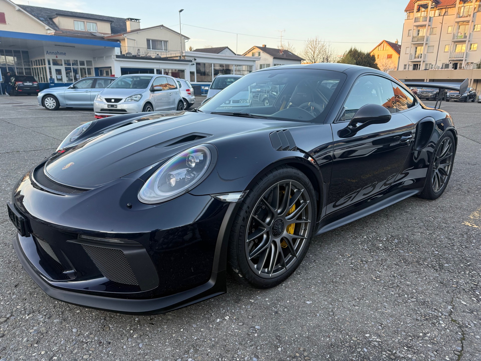 PORSCHE 911 GT3 RS *Weissach*-image-2