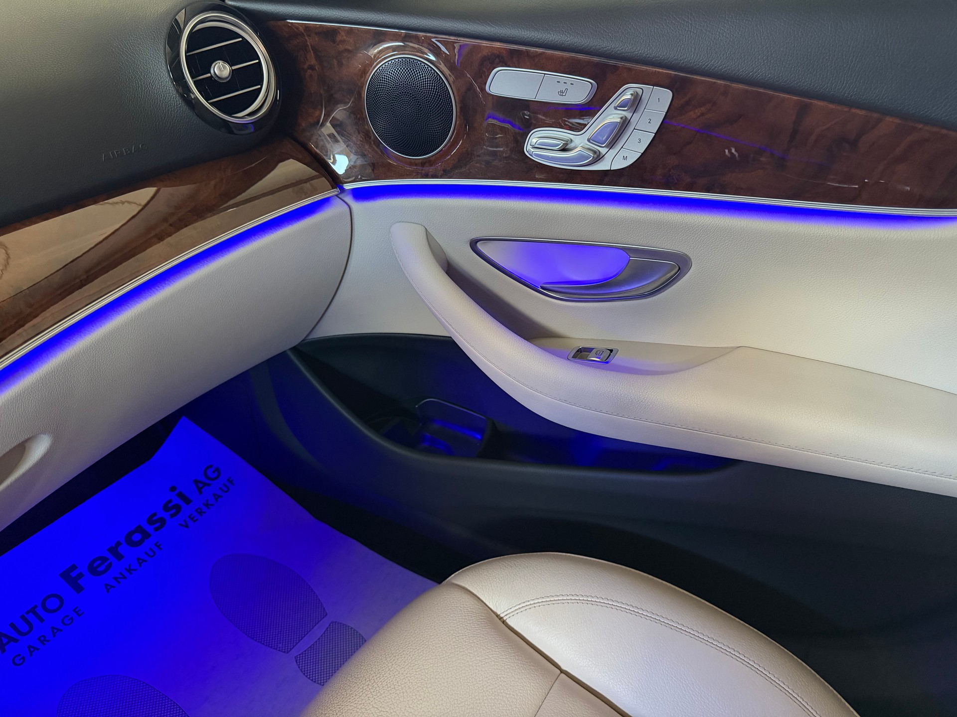 MERCEDES-BENZ E 400 AMG Line 4Matic 9G-Tronic-image-20