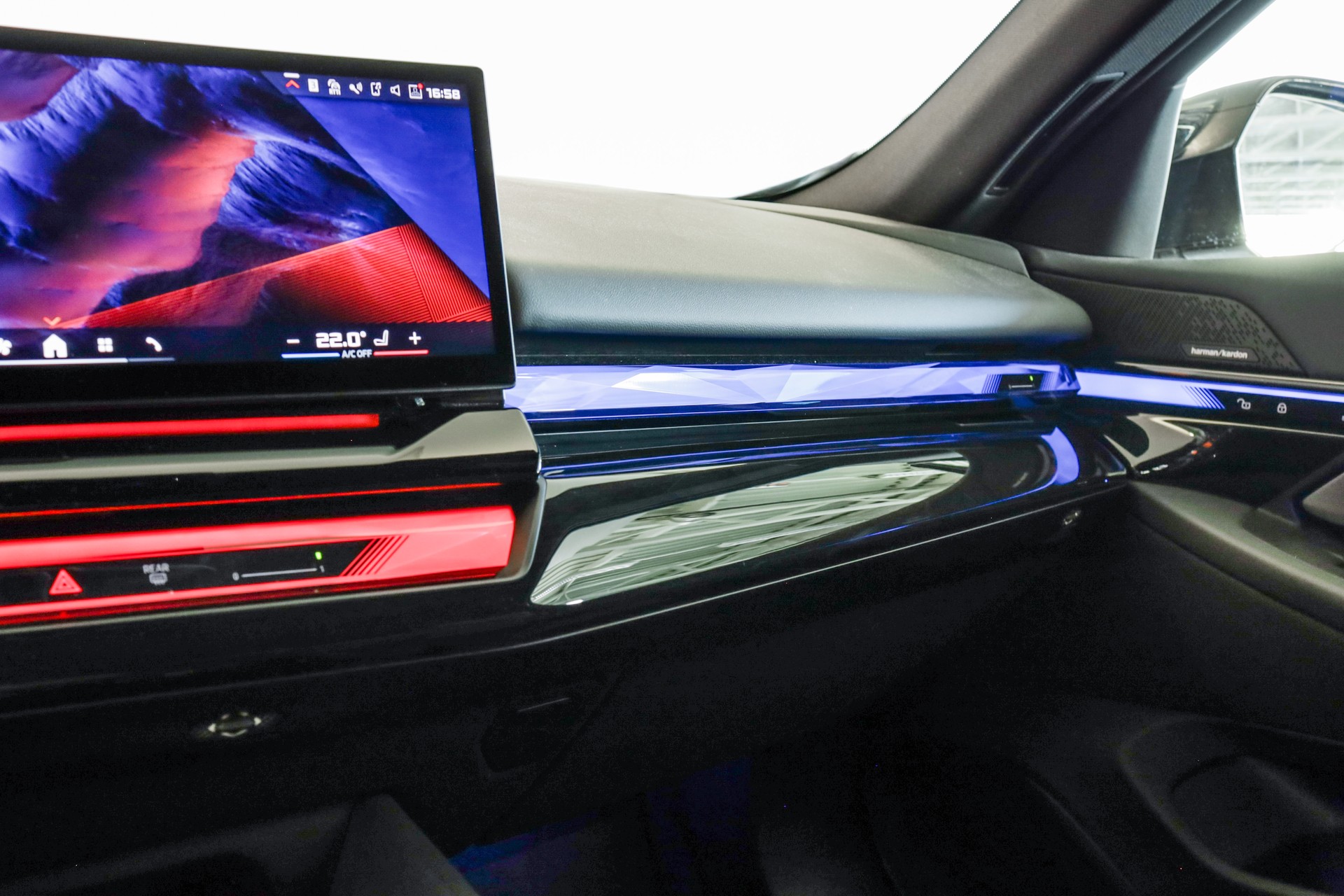 BMW i5 M60 Touring M Sport Pro-image-22