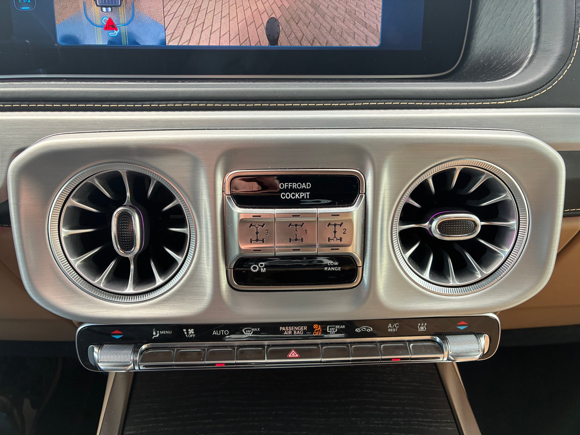 MERCEDES-BENZ G 450d 9G-Tronic-image-11