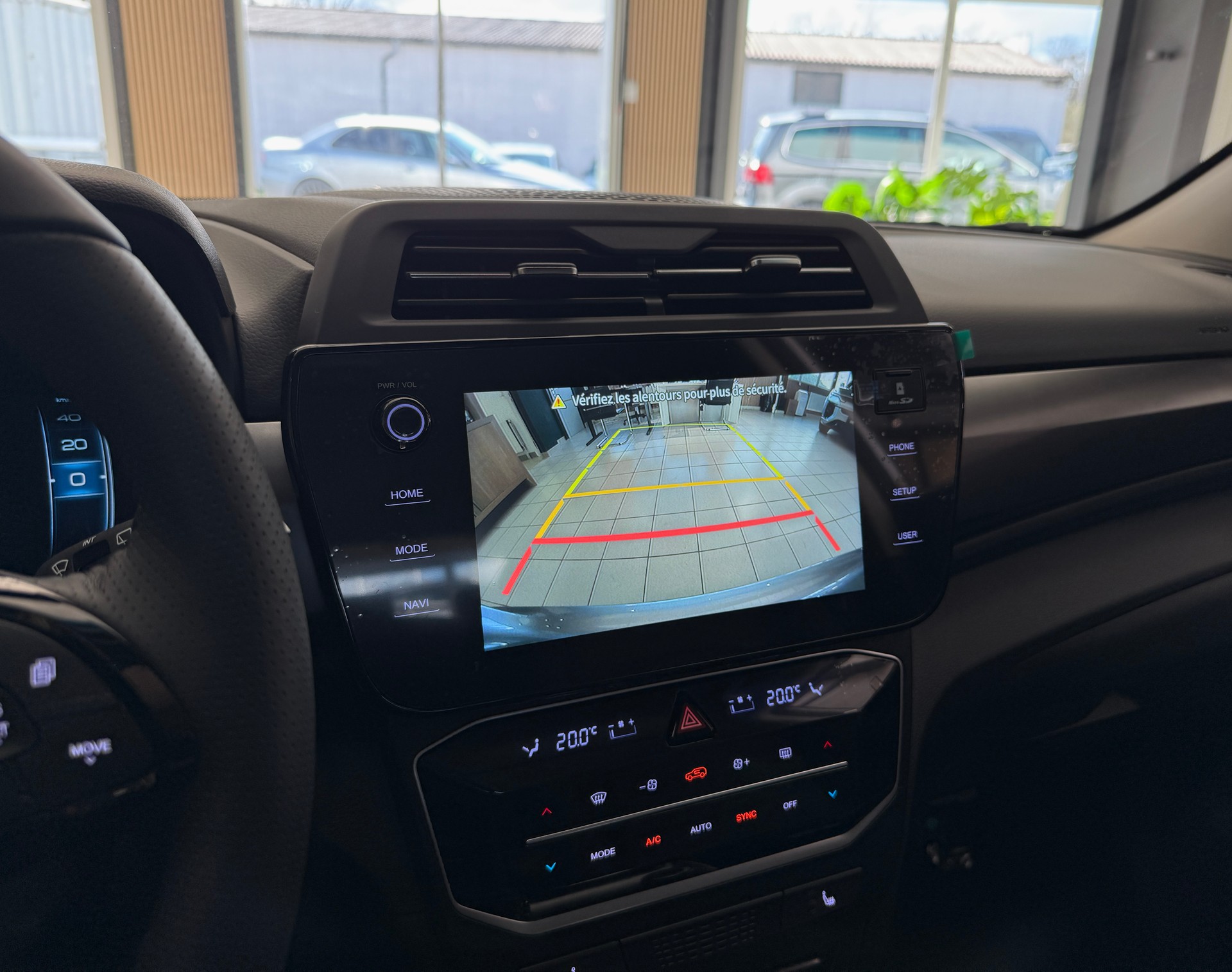 KGM-SsangYong Tivoli 1.5 T GDI Platinum 4WD Automat-image-7