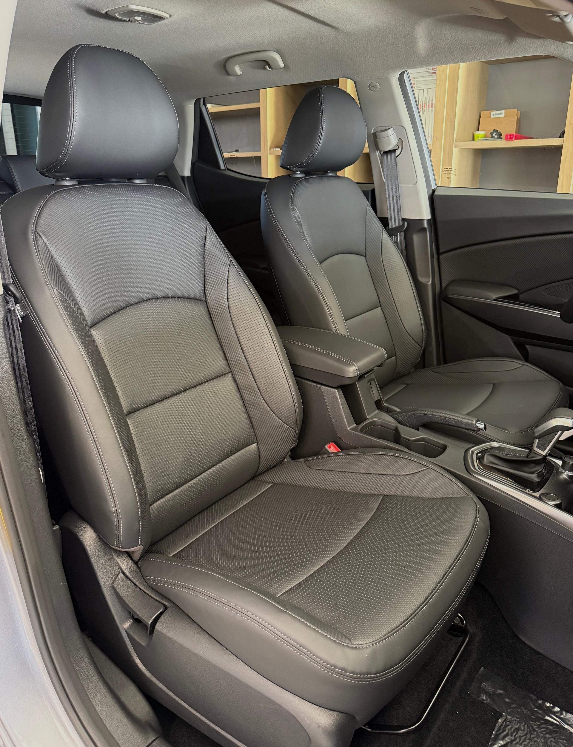 KGM-SsangYong Tivoli 1.5 T GDI Platinum 4WD Automat-image-15