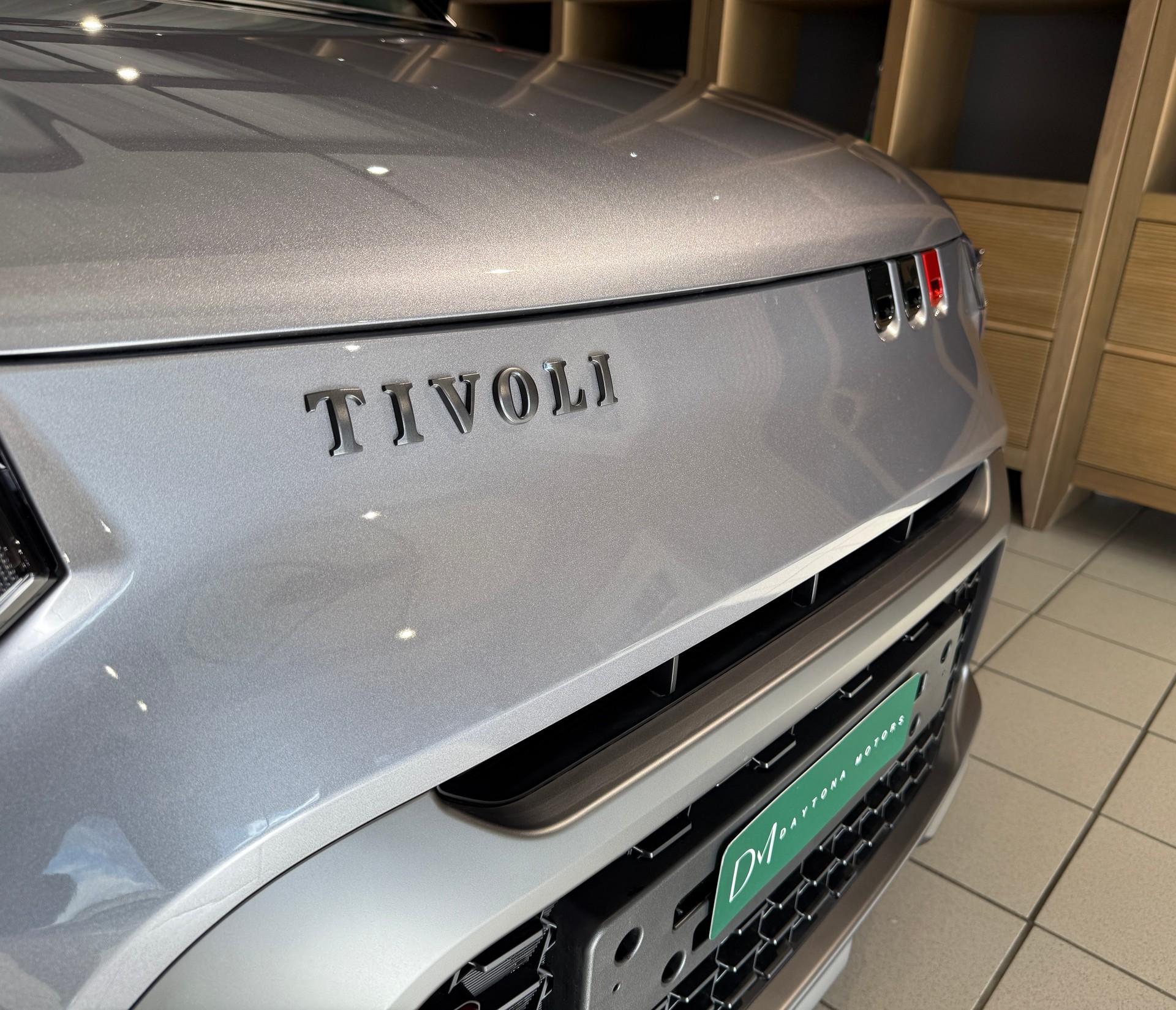 KGM-SsangYong Tivoli 1.5 T GDI Platinum 4WD Automat-showroom-element-3