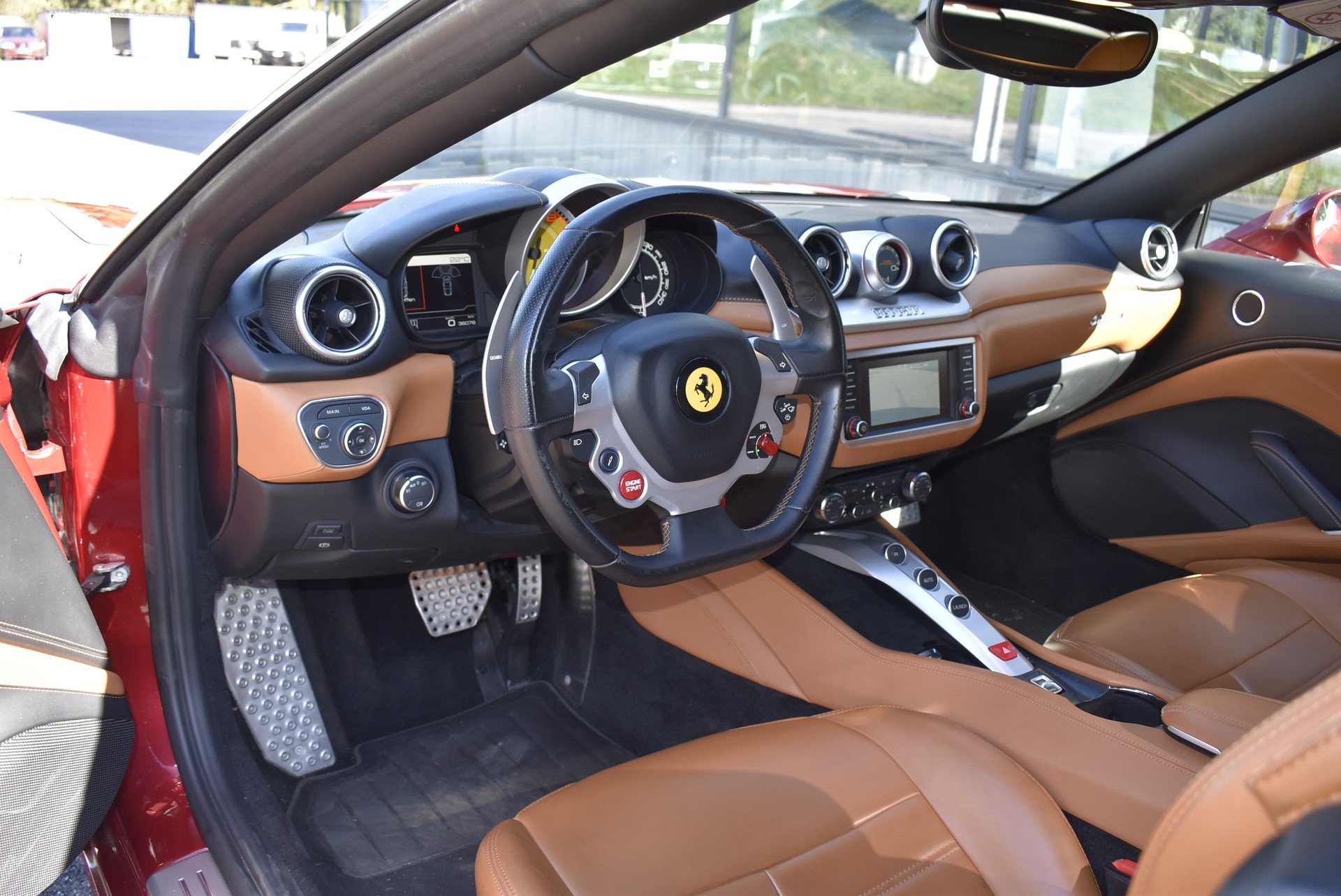FERRARI California 3.9 V8 T-image-17