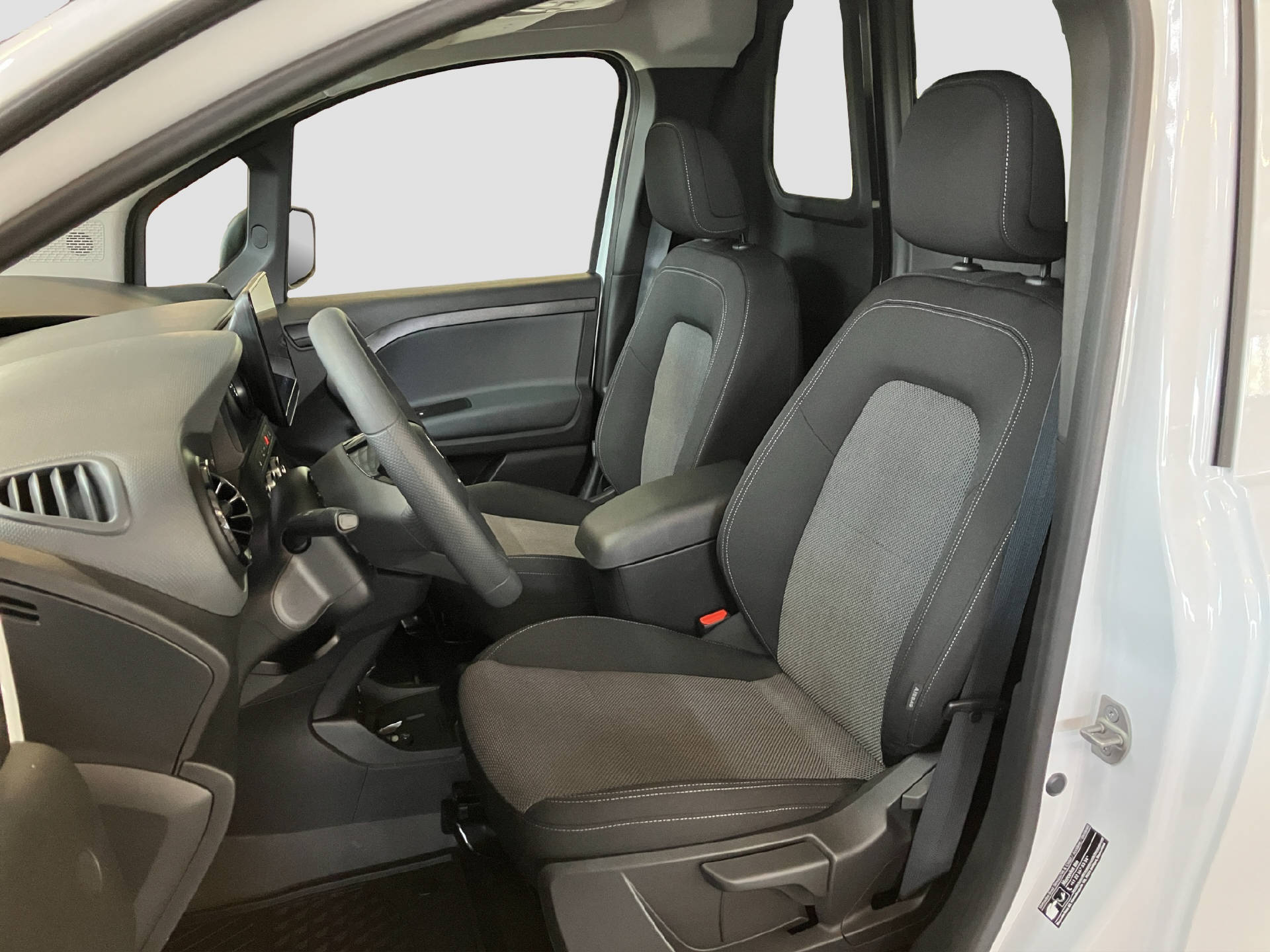 MERCEDES-BENZ eCitan Standard 2716mm S Worke-image-7