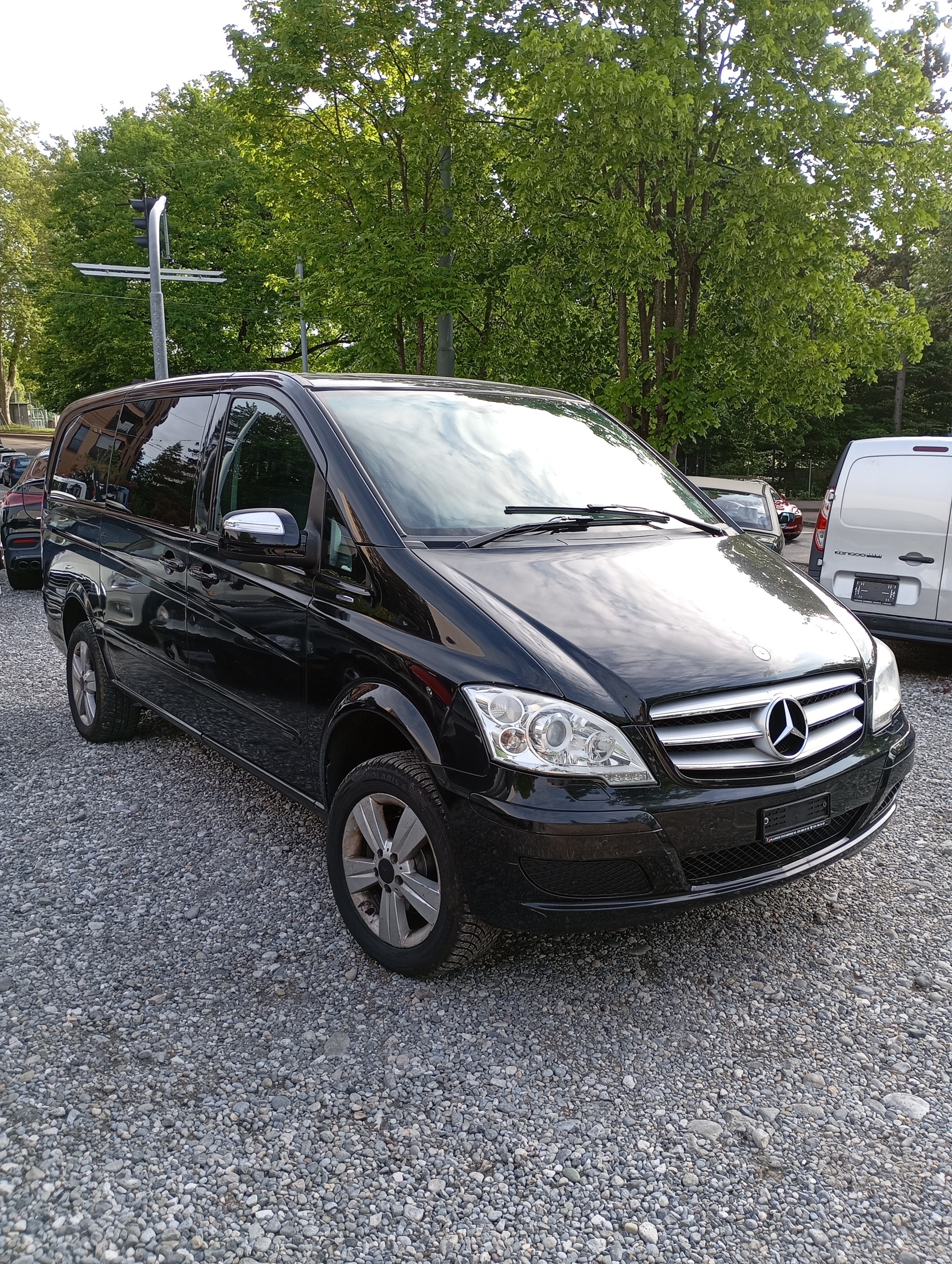 MERCEDES-BENZ Viano 2.2 CDI Blue Eff. Ambiente Ed. L 4Matic A-showroom-element-1