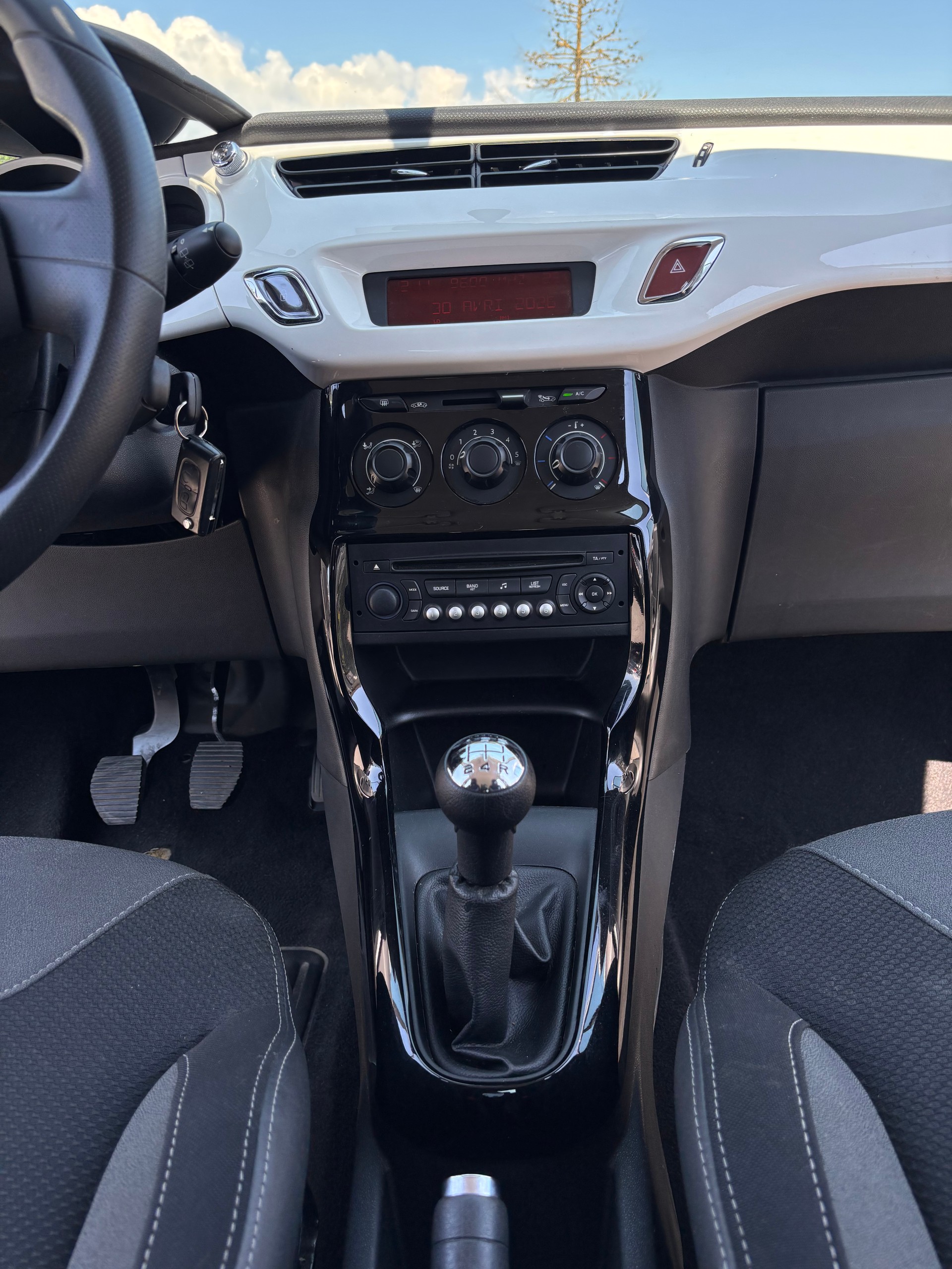 CITROEN C3 1.4i Tonic-image-9