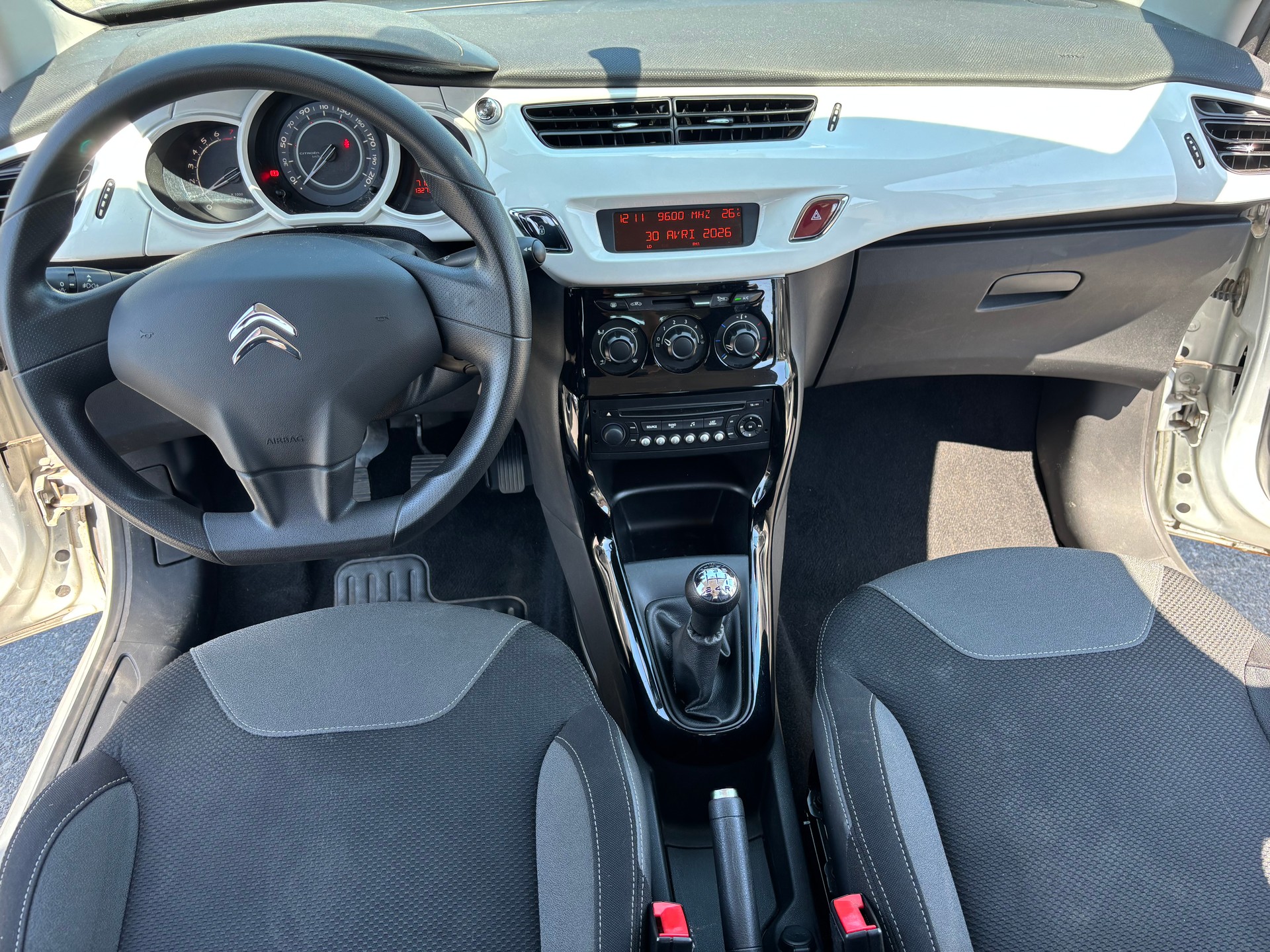 CITROEN C3 1.4i Tonic-image-7