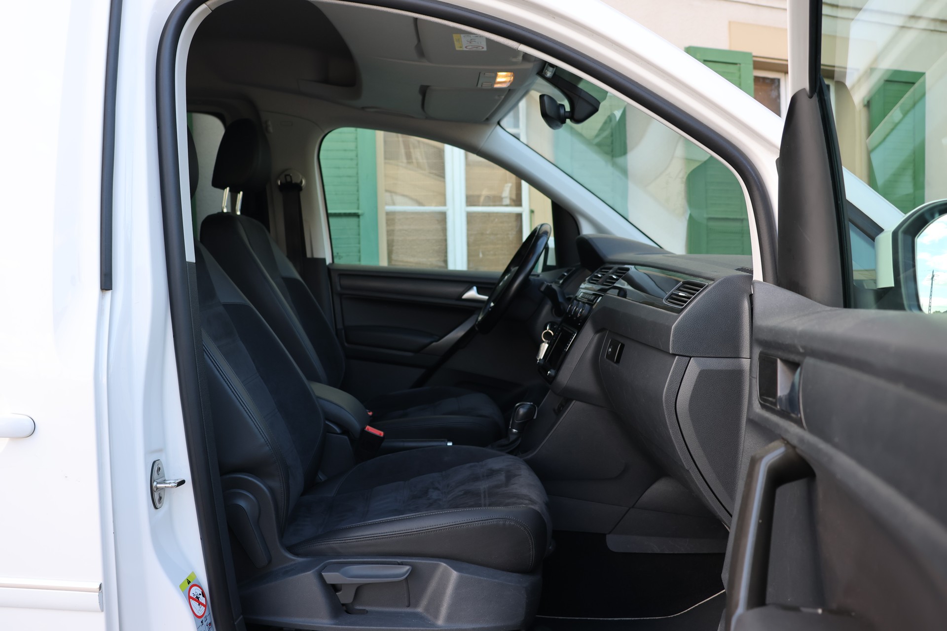 VW Caddy Maxi 2.0 TDI Highline 4Motion DSG-image-10