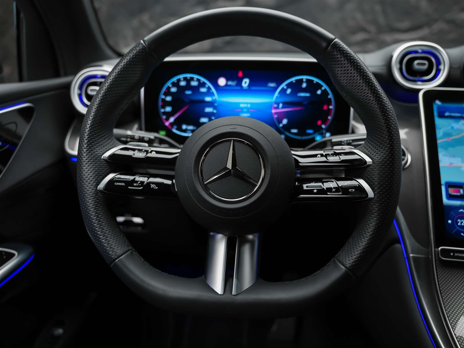 MERCEDES-BENZ GLC 300 d 4Matic AMG Line 9G-Tronic *21" Felgen*El. Sitze mit Memory*Abstandsregler*-image-18