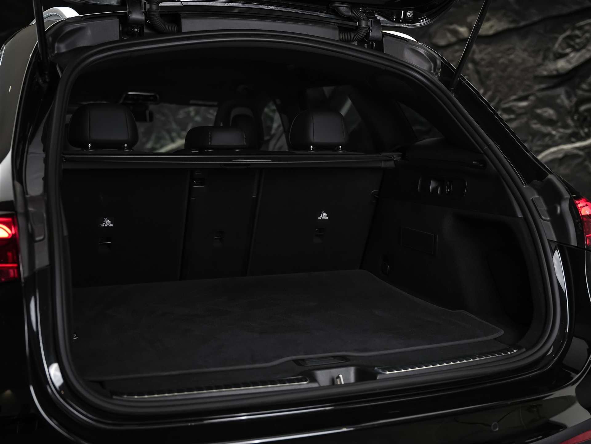 MERCEDES-BENZ GLC 300 d 4Matic AMG Line 9G-Tronic *21" Felgen*El. Sitze mit Memory*Abstandsregler*-image-36