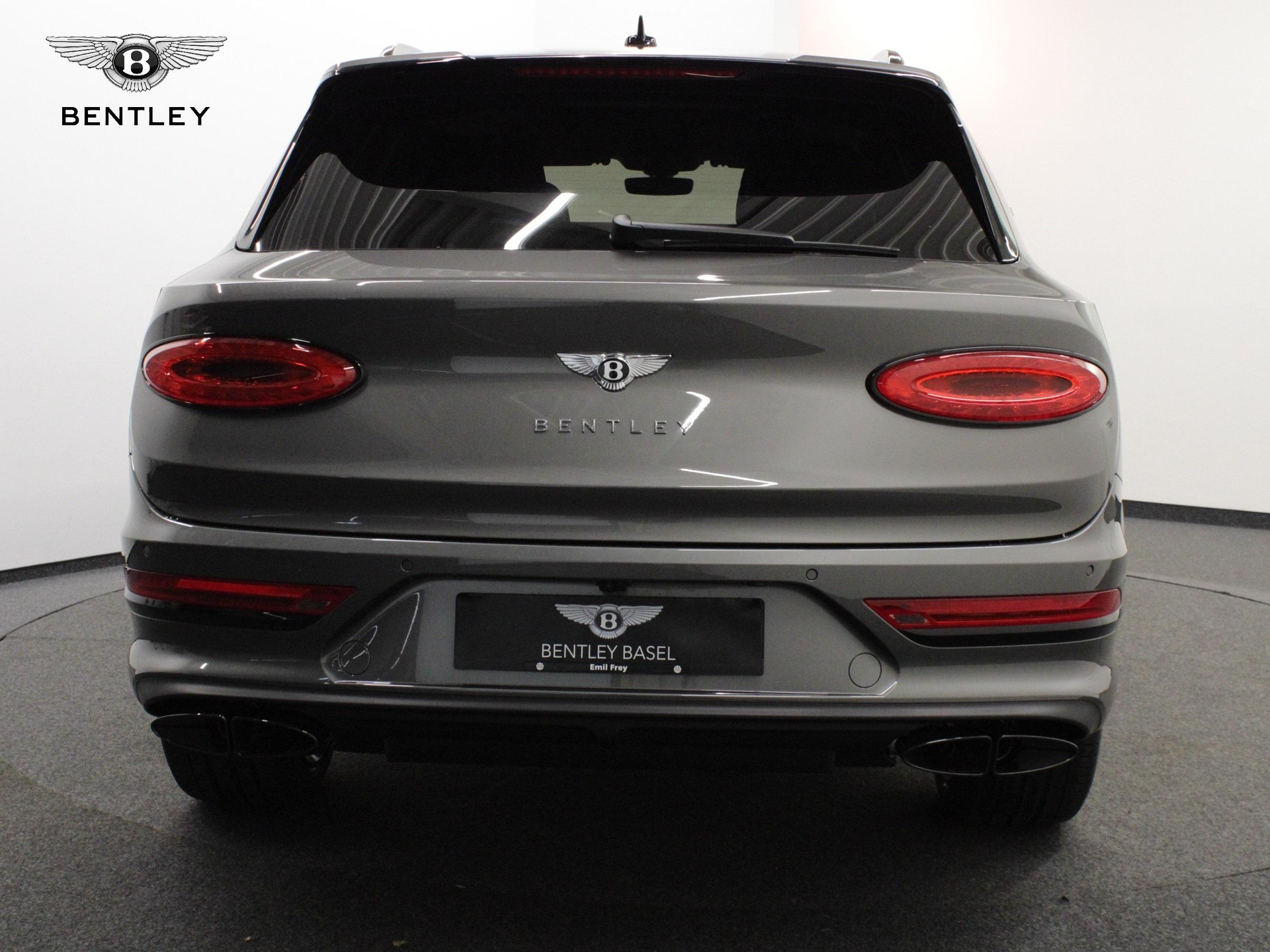 BENTLEY Bentayga 4.0 V8 Azure-showroom-element-3