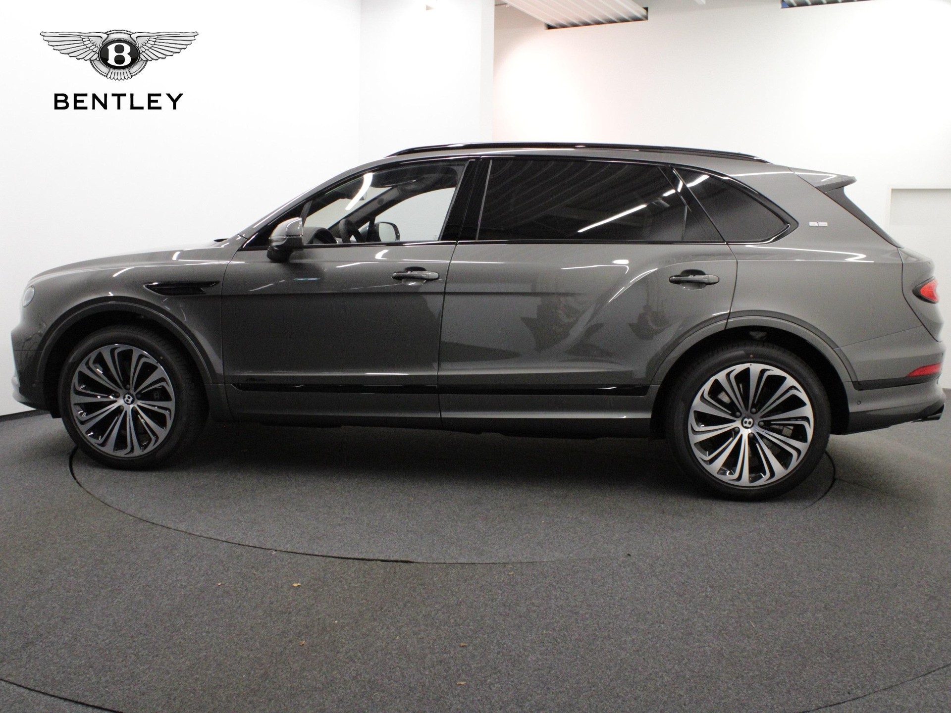 BENTLEY Bentayga 4.0 V8 Azure-showroom-element-1