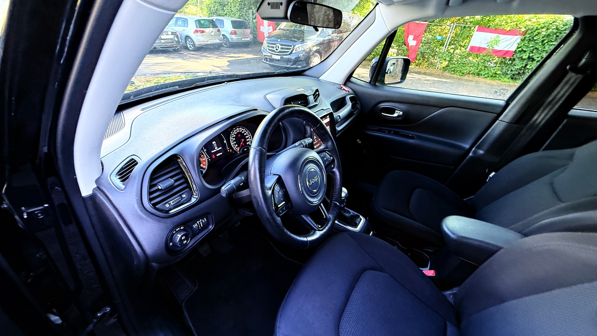 JEEP Renegade 1.4 Turbo Street Edition-image-13