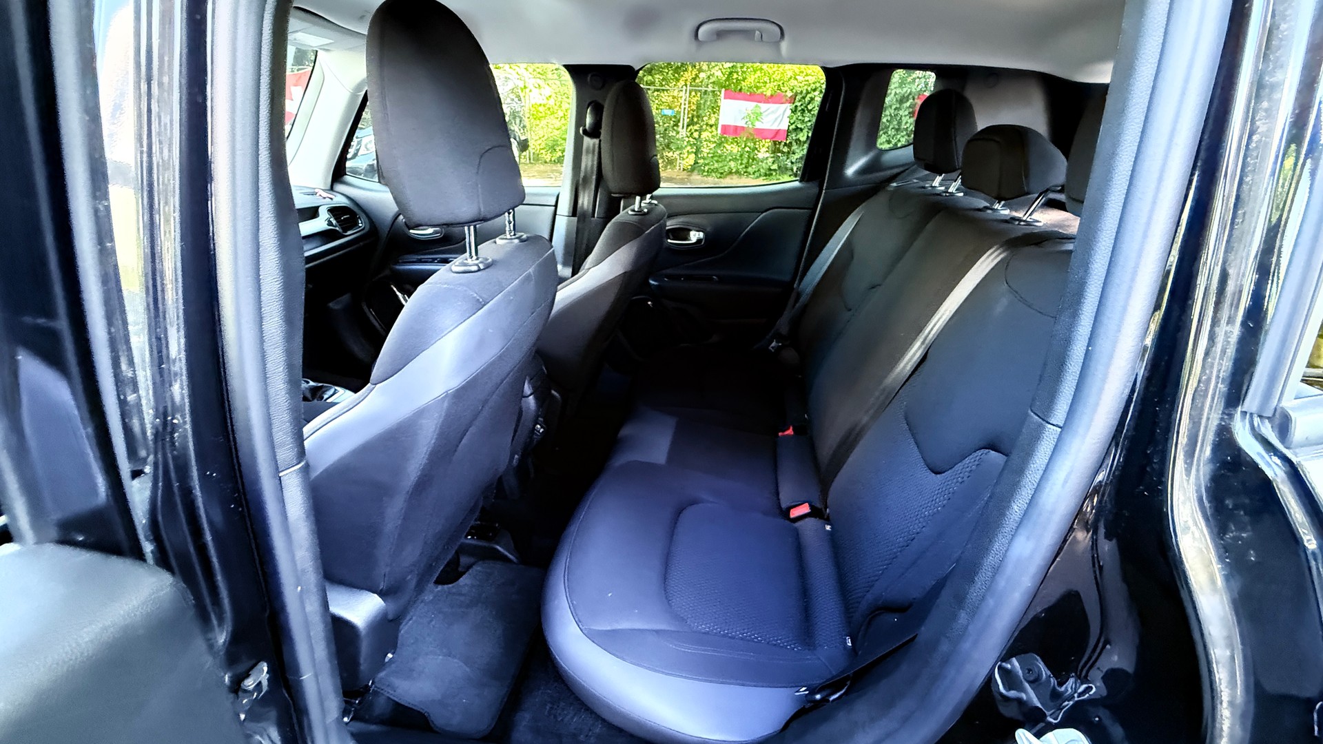 JEEP Renegade 1.4 Turbo Street Edition-image-14