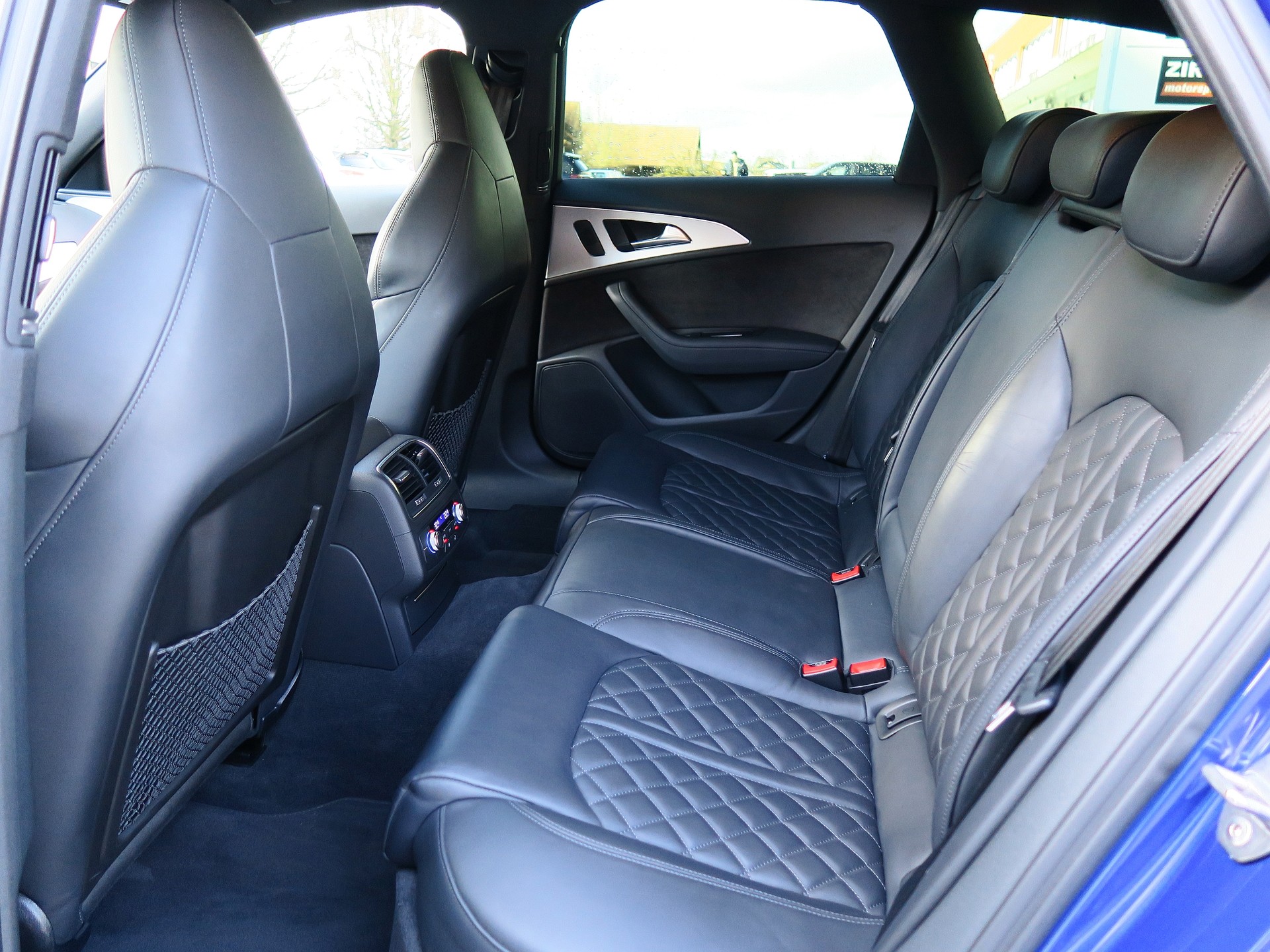 AUDI A6 Avant 3.0 BiTDI V6 quattro Competition Tiptronic-image-27