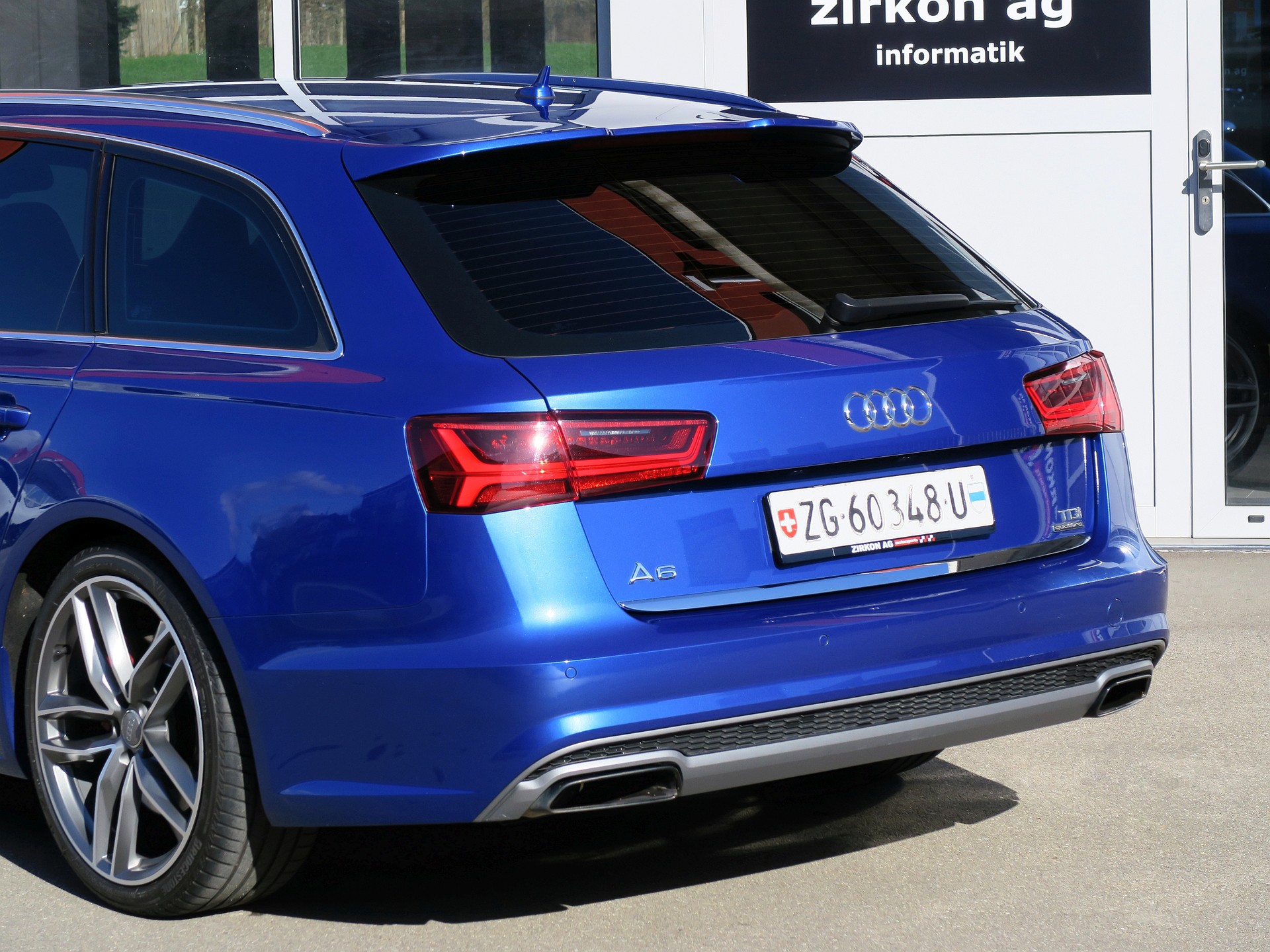 AUDI A6 Avant 3.0 BiTDI V6 quattro Competition Tiptronic-image-17