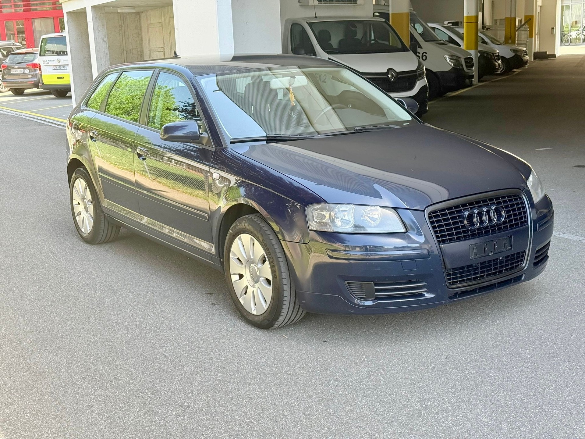 AUDI A3 Sportback 2.0 TDI Ambiente-image-2