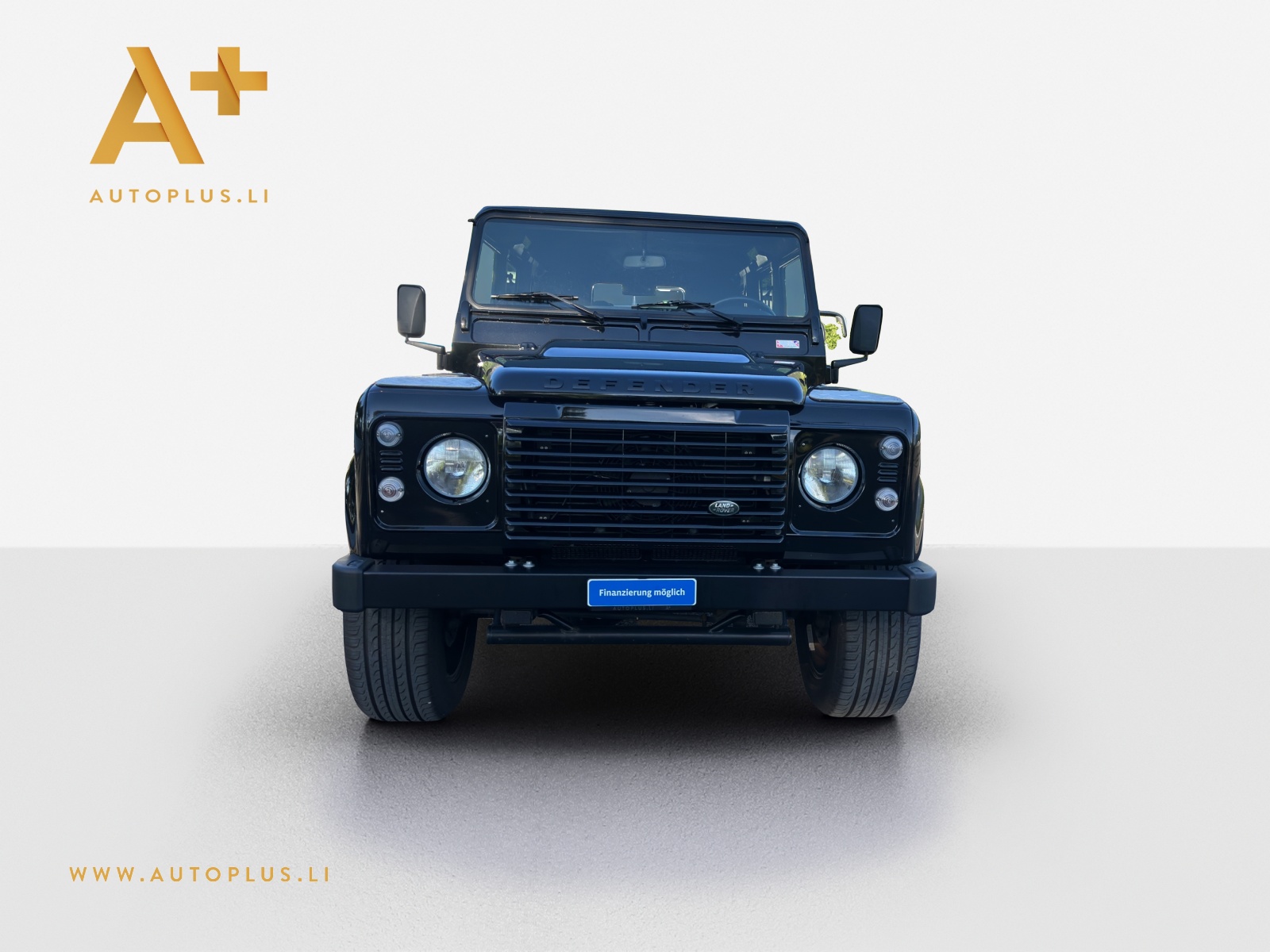 LAND ROVER LAND ROVER Defender 110 TD4 67YRS Black Pack Alloy Whee-image-1