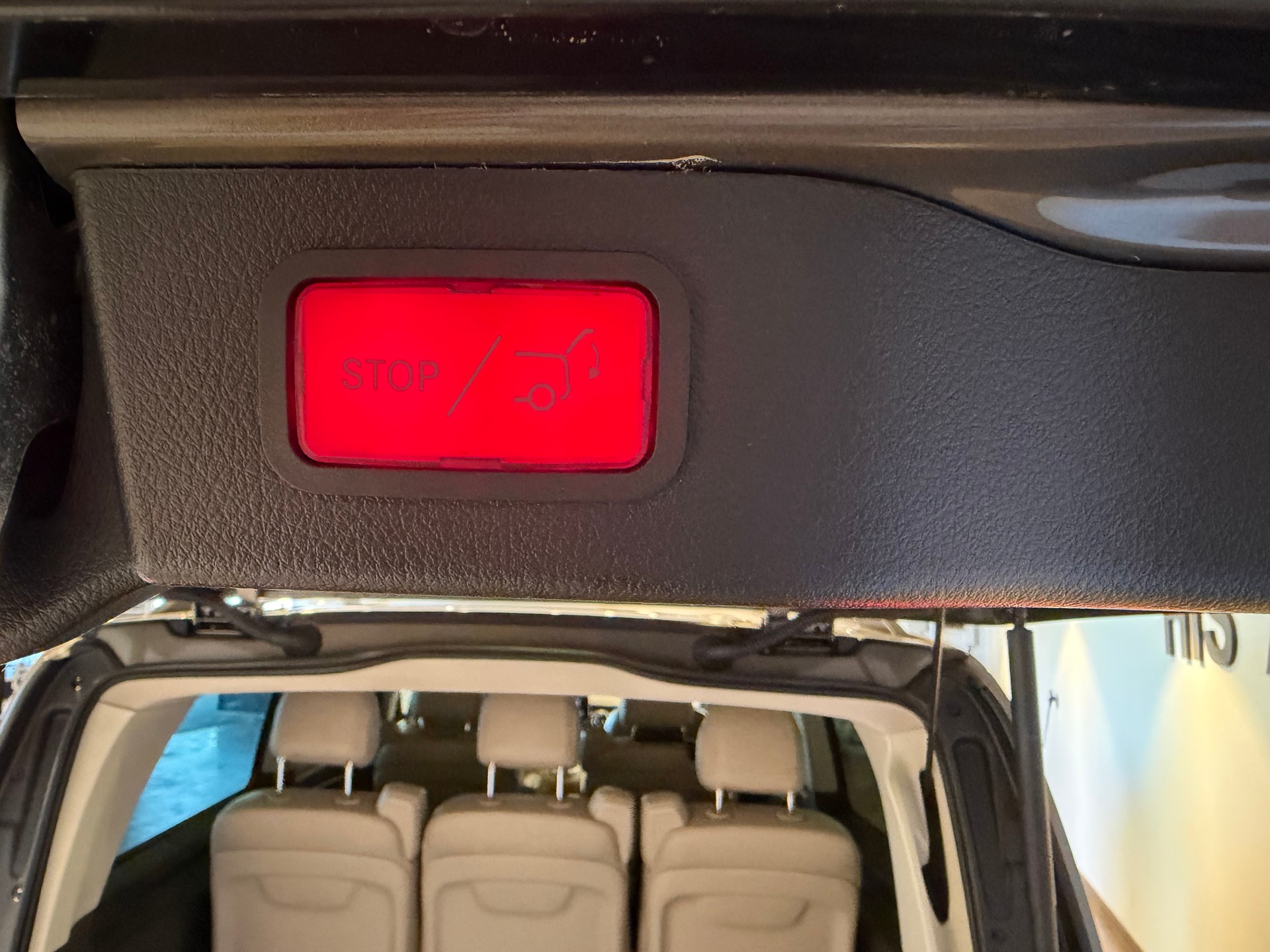 MERCEDES-BENZ V 250 d BlueTec Ava.extr.l. 4m Van-image-6