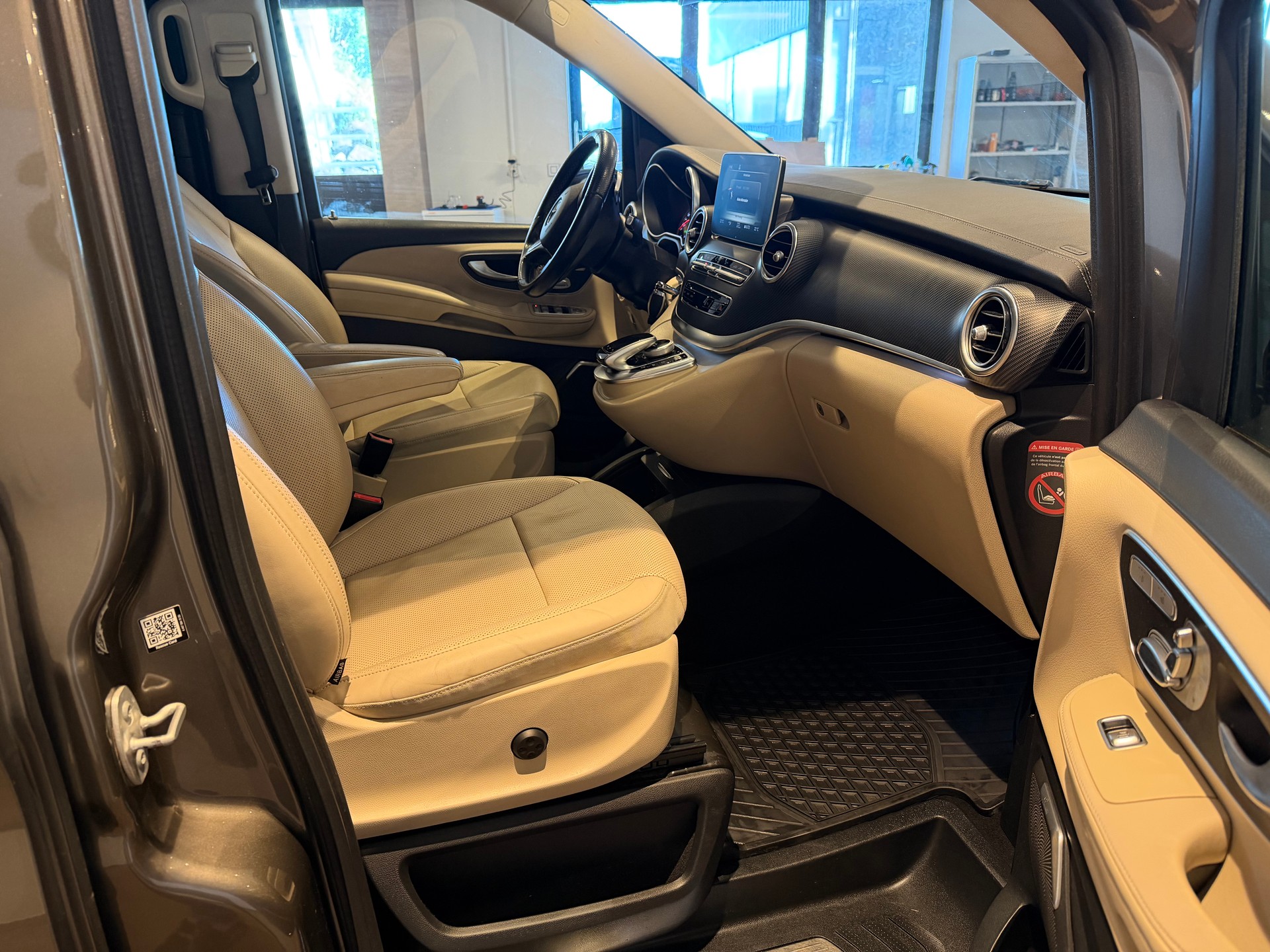 MERCEDES-BENZ V 250 d BlueTec Ava.extr.l. 4m Van-image-8