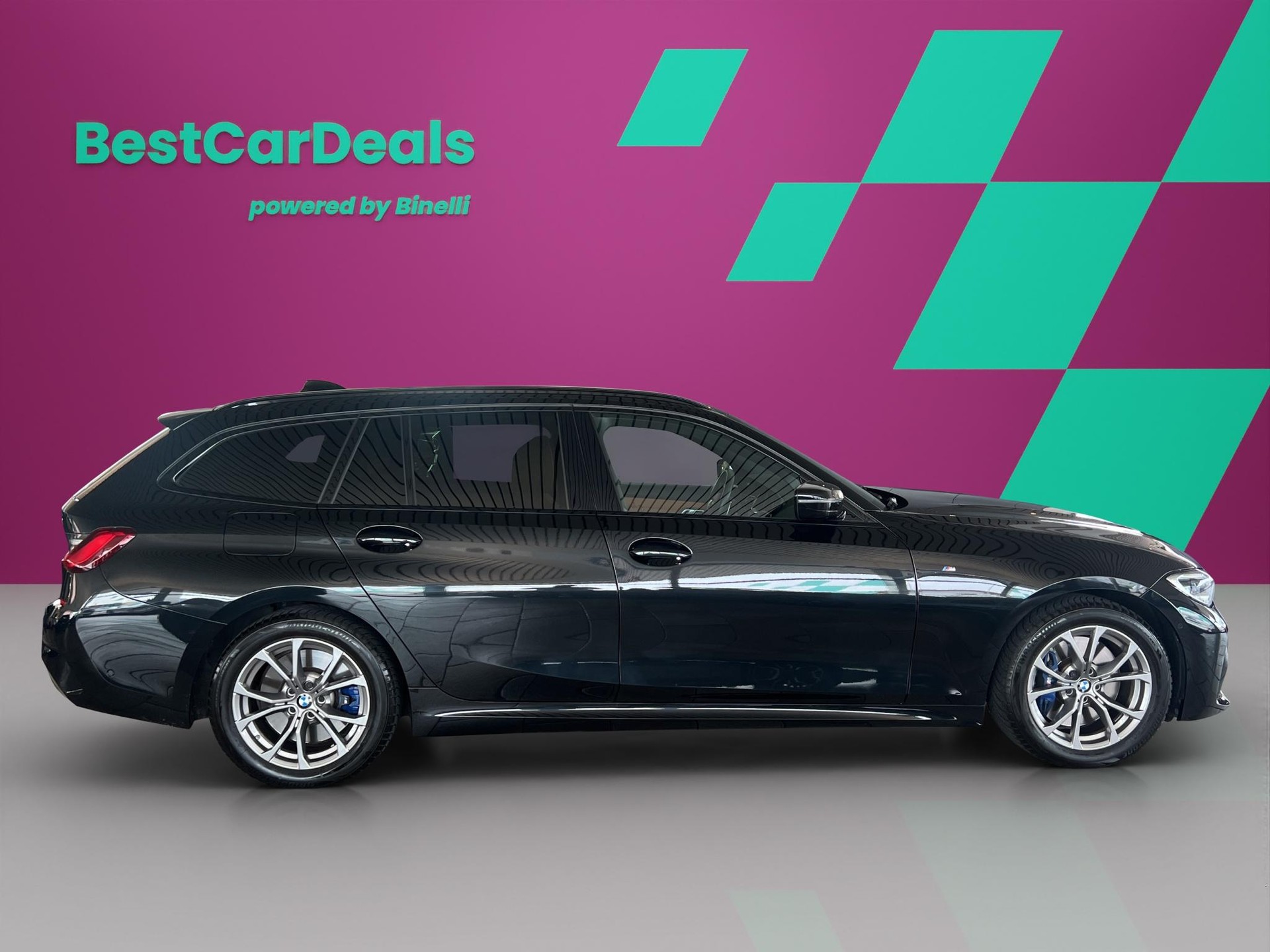 BMW 330i xDrive Touring MSport-showroom-element-1