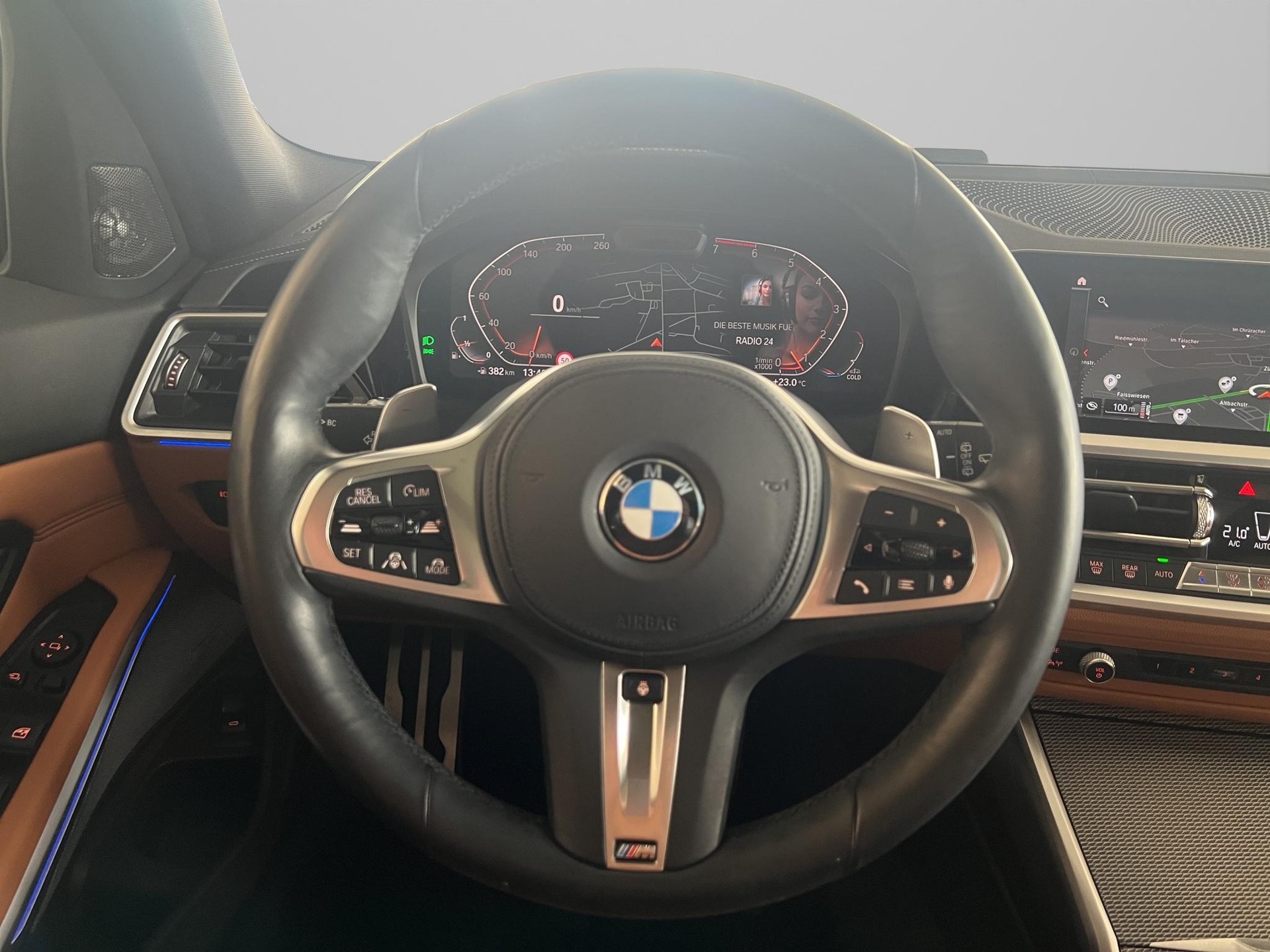 BMW 330i xDrive Touring MSport-image-13