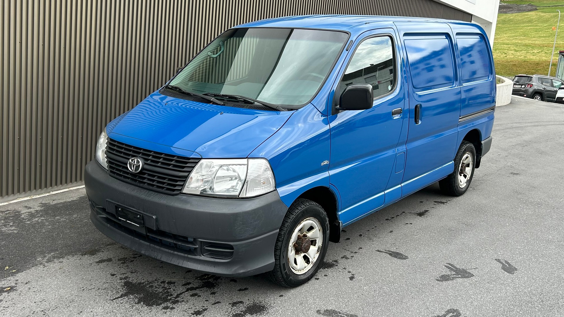 TOYOTA Hiace D-4D Van 4WD SWB