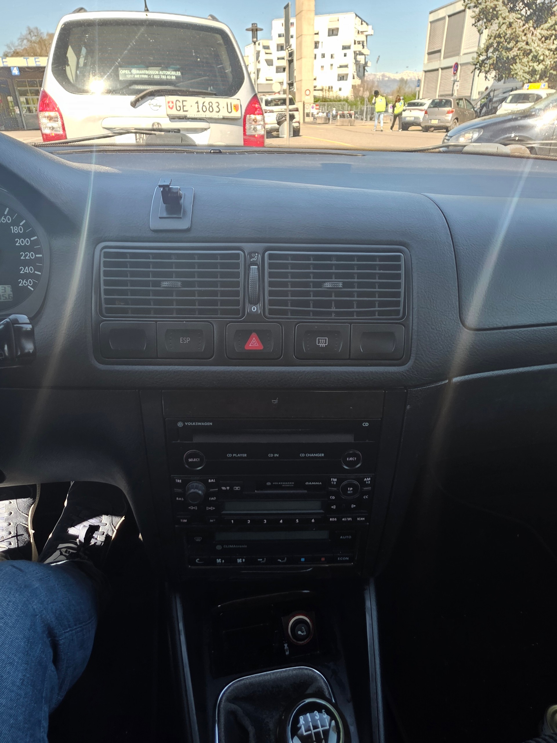 VW Golf 1.8 T GTI-image-6
