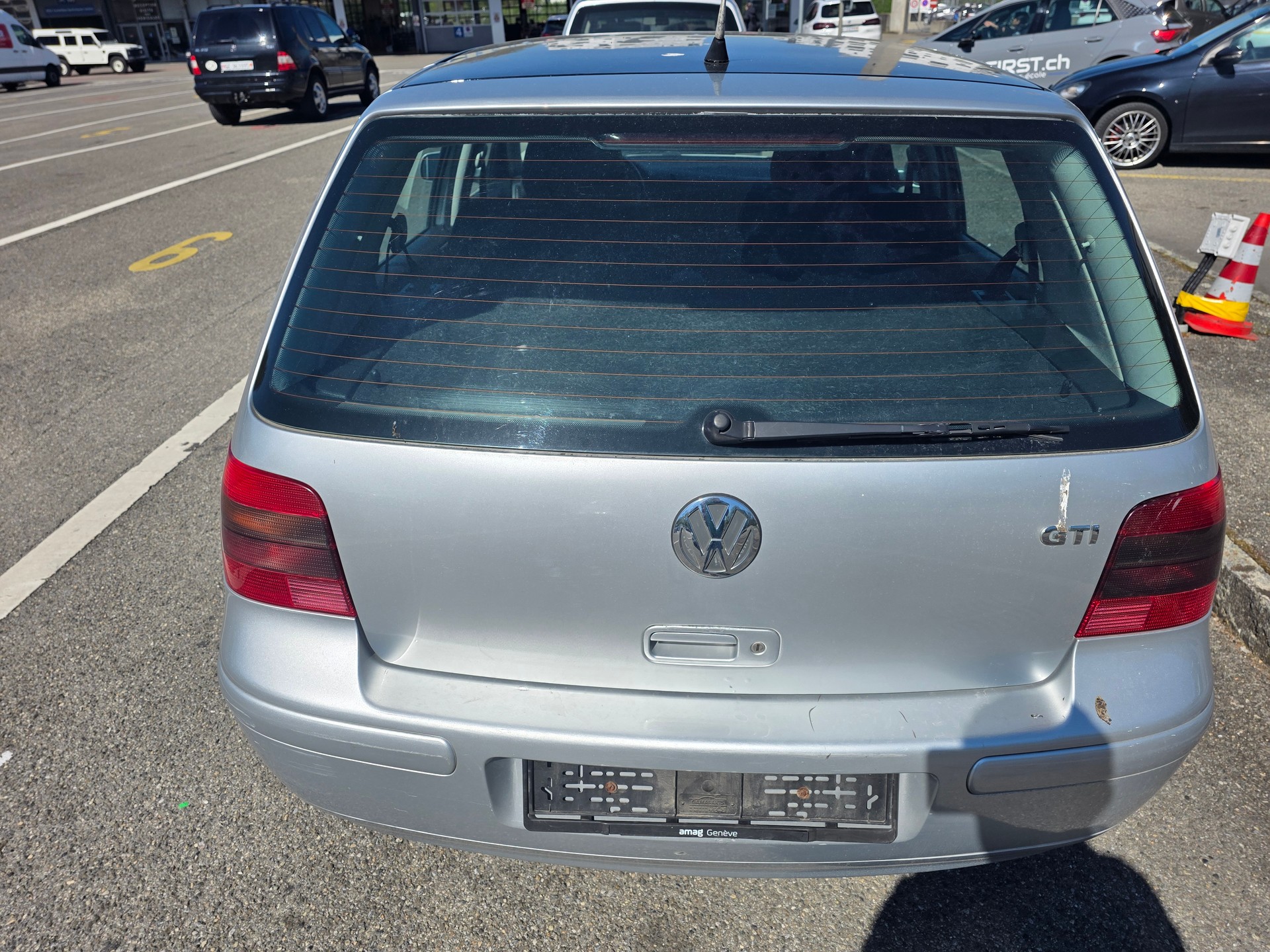 VW Golf 1.8 T GTI-image-3