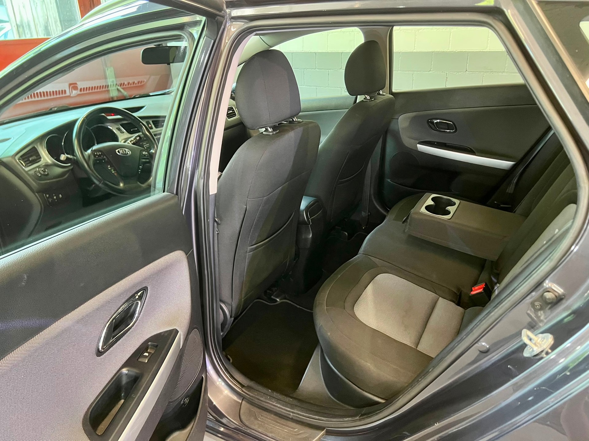 KIA Cee'd Sportswagon 1.6 GDi Trend ✅-image-12