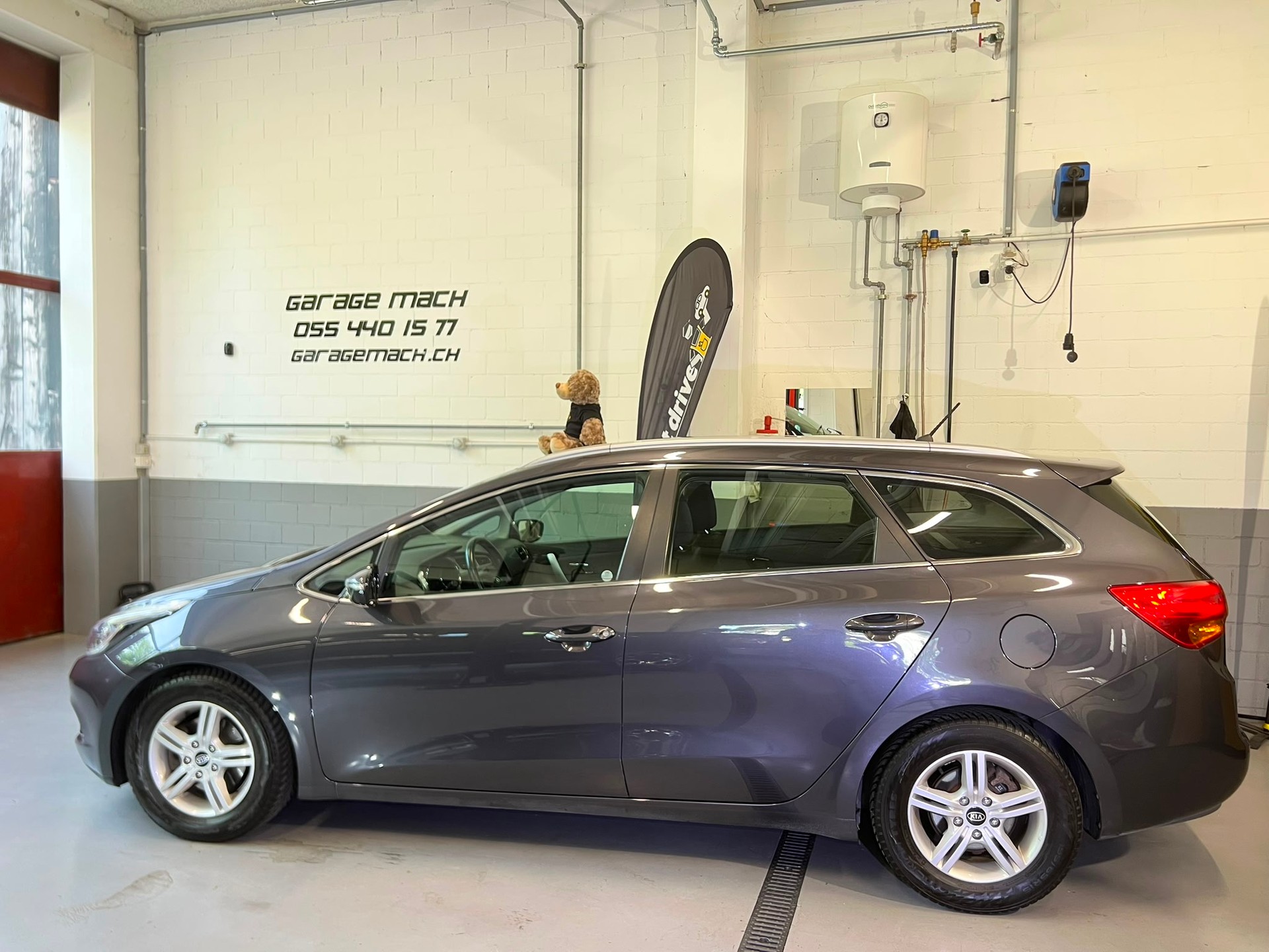 KIA Cee'd Sportswagon 1.6 GDi Trend ✅-showroom-element-3