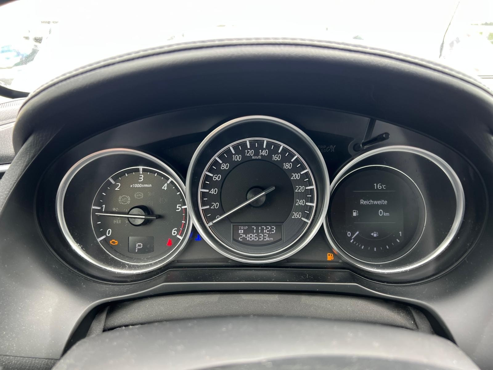 MAZDA 6 2.2 D 16V Ambition Automatic-image-6