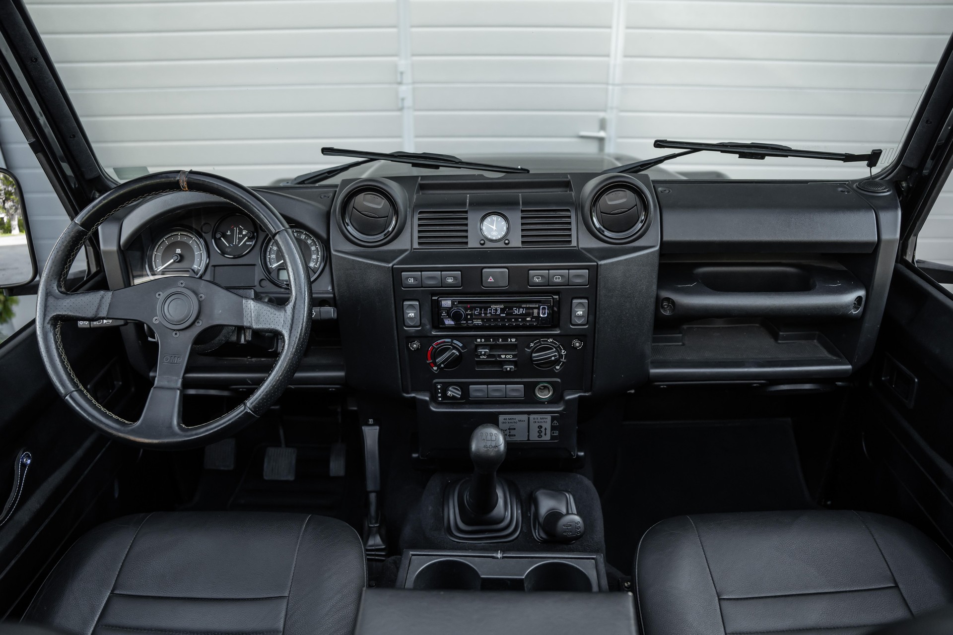 LAND ROVER Defender 90 2.4 Tdi ST-image-7