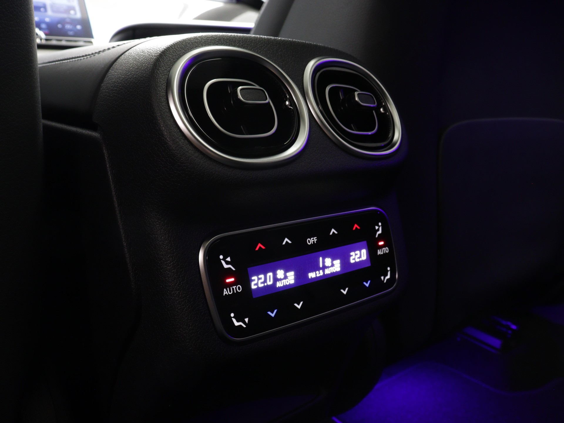 MERCEDES-BENZ GLC 220 d AMG Line 4matic-image-10