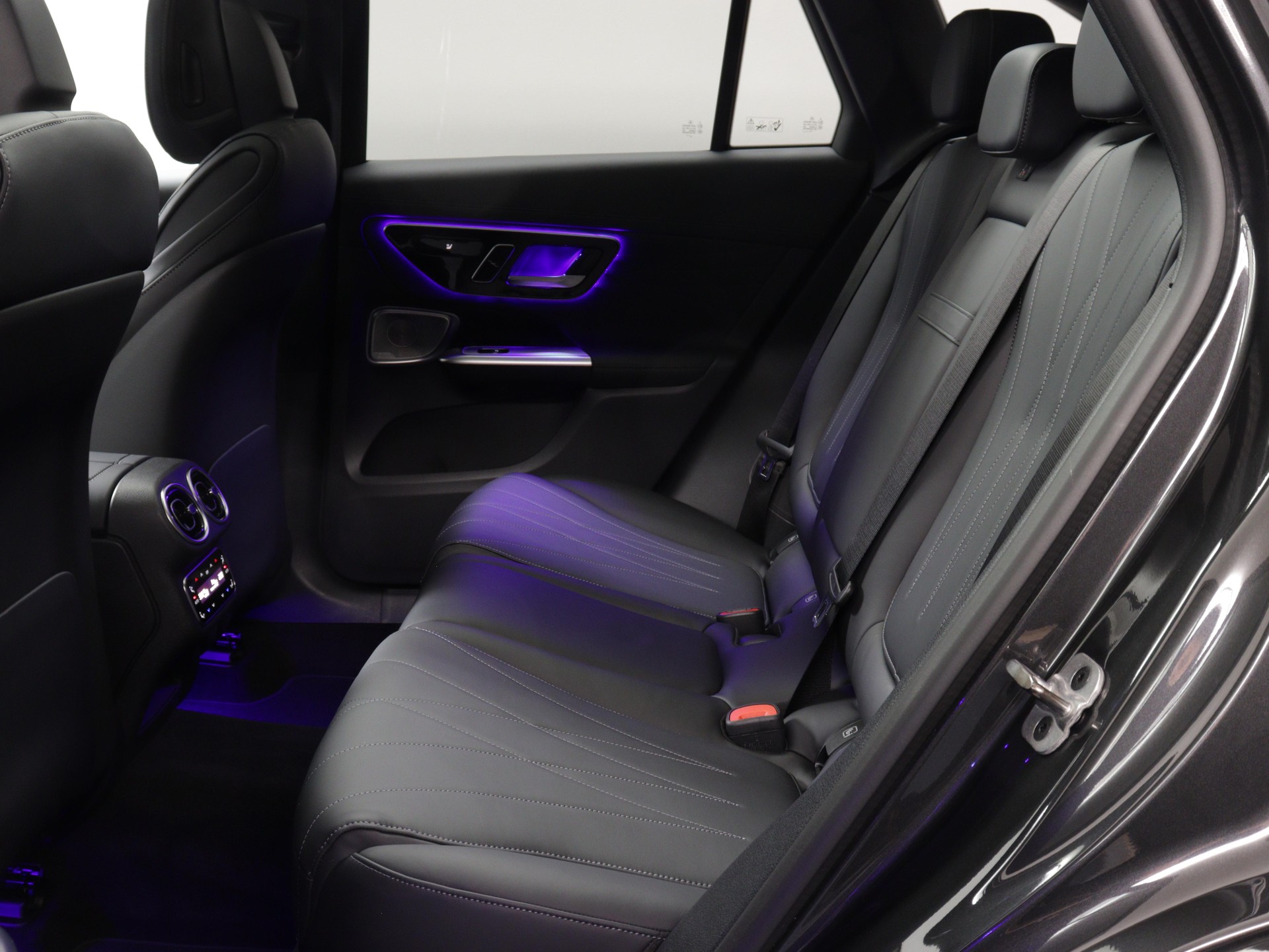 MERCEDES-BENZ GLC 220 d AMG Line 4matic-image-9