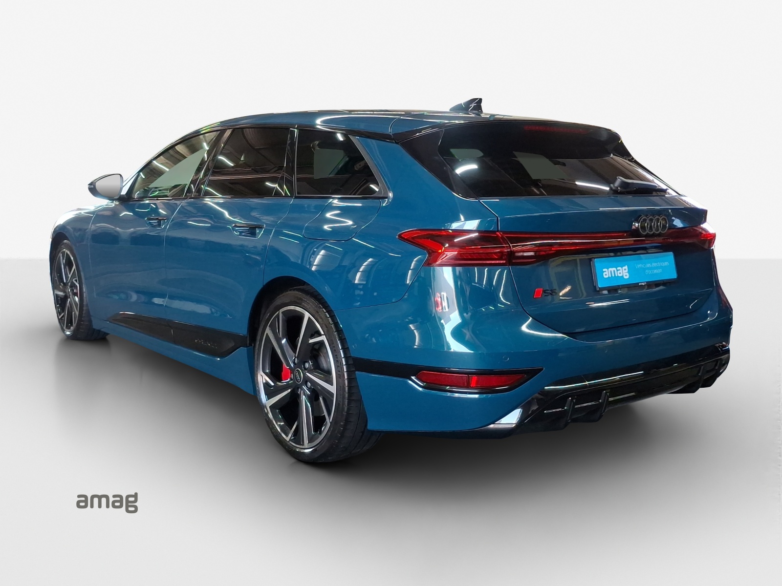 AUDI S6 Avant e-tron quattro-showroom-element-2