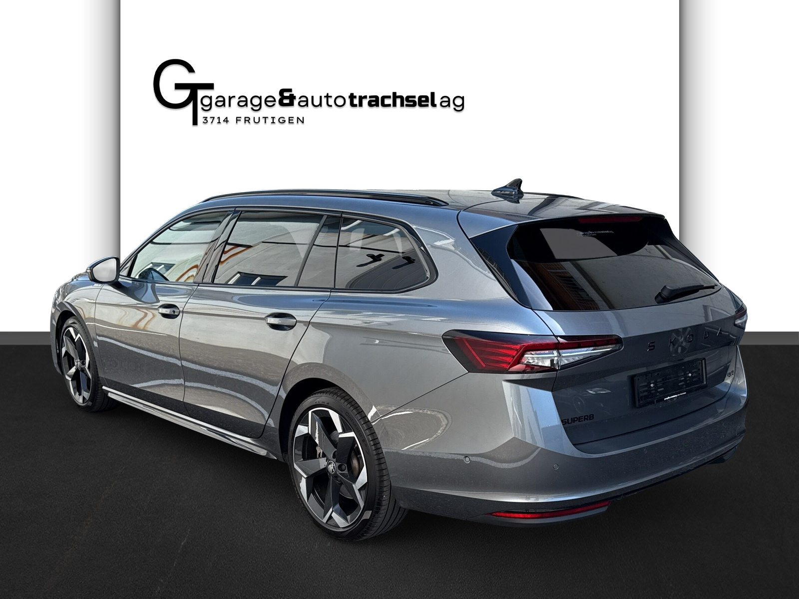 SKODA Superb Combi 2.0 TSI Sportline 4x4 DSG-showroom-element-2